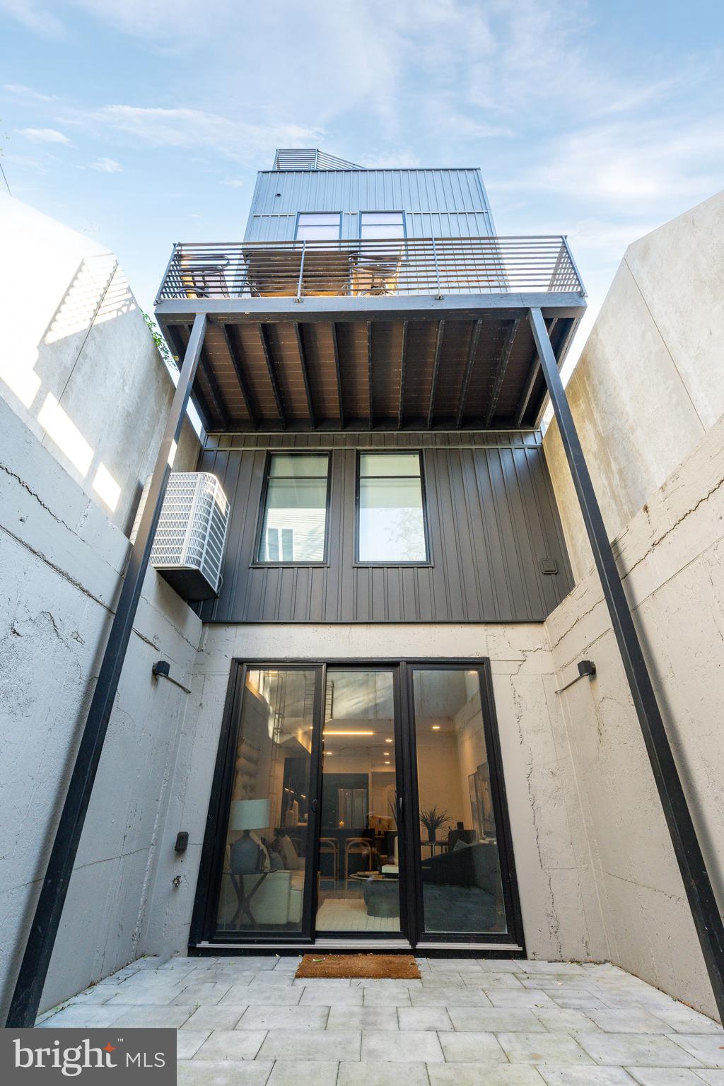 GRADUATE HOSPITAL - Residential Lease