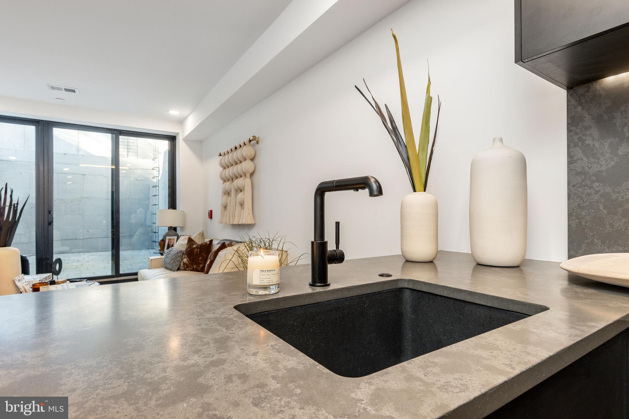 GRADUATE HOSPITAL - Residential Lease