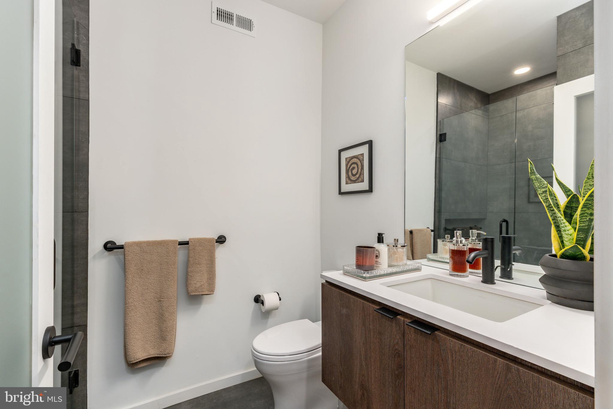 GRADUATE HOSPITAL - Residential Lease