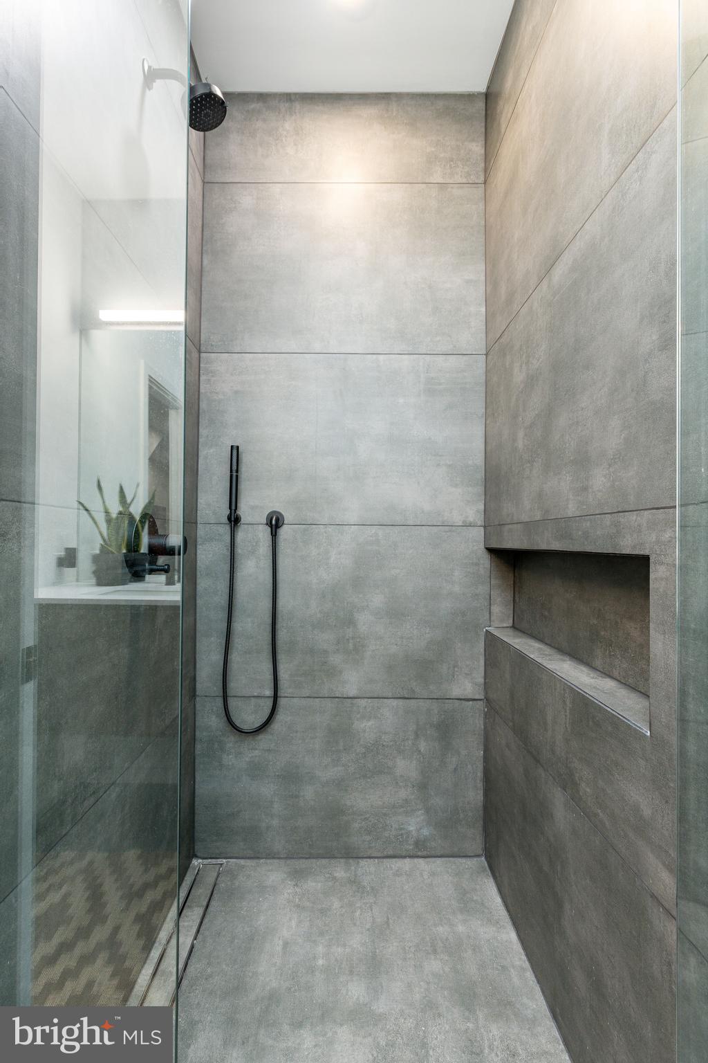 GRADUATE HOSPITAL - Residential Lease