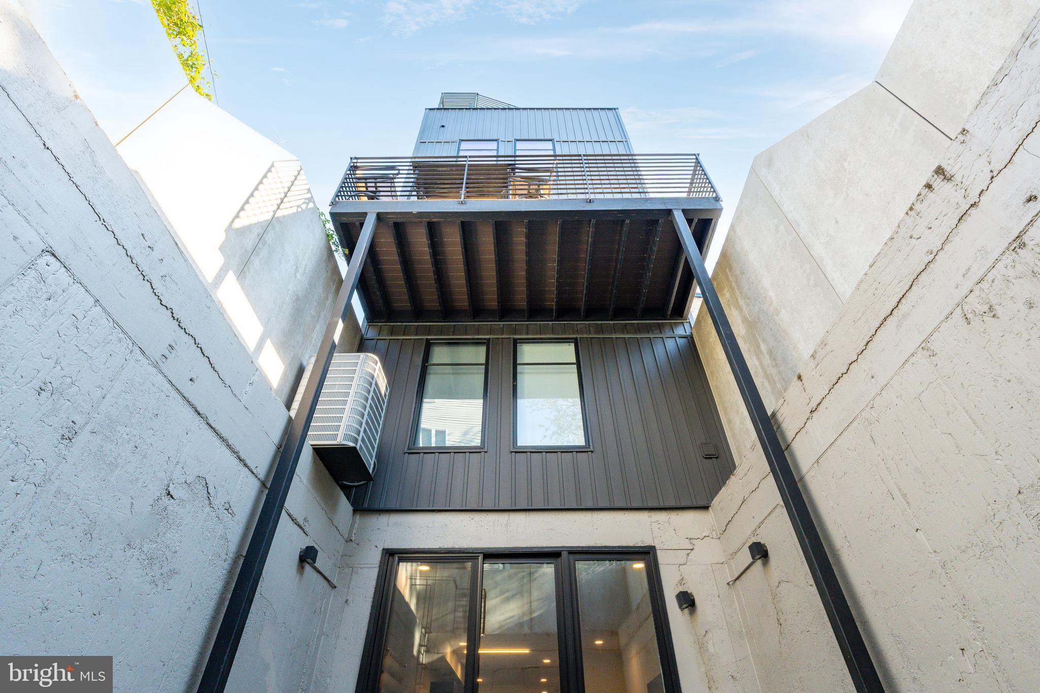 GRADUATE HOSPITAL - Residential Lease