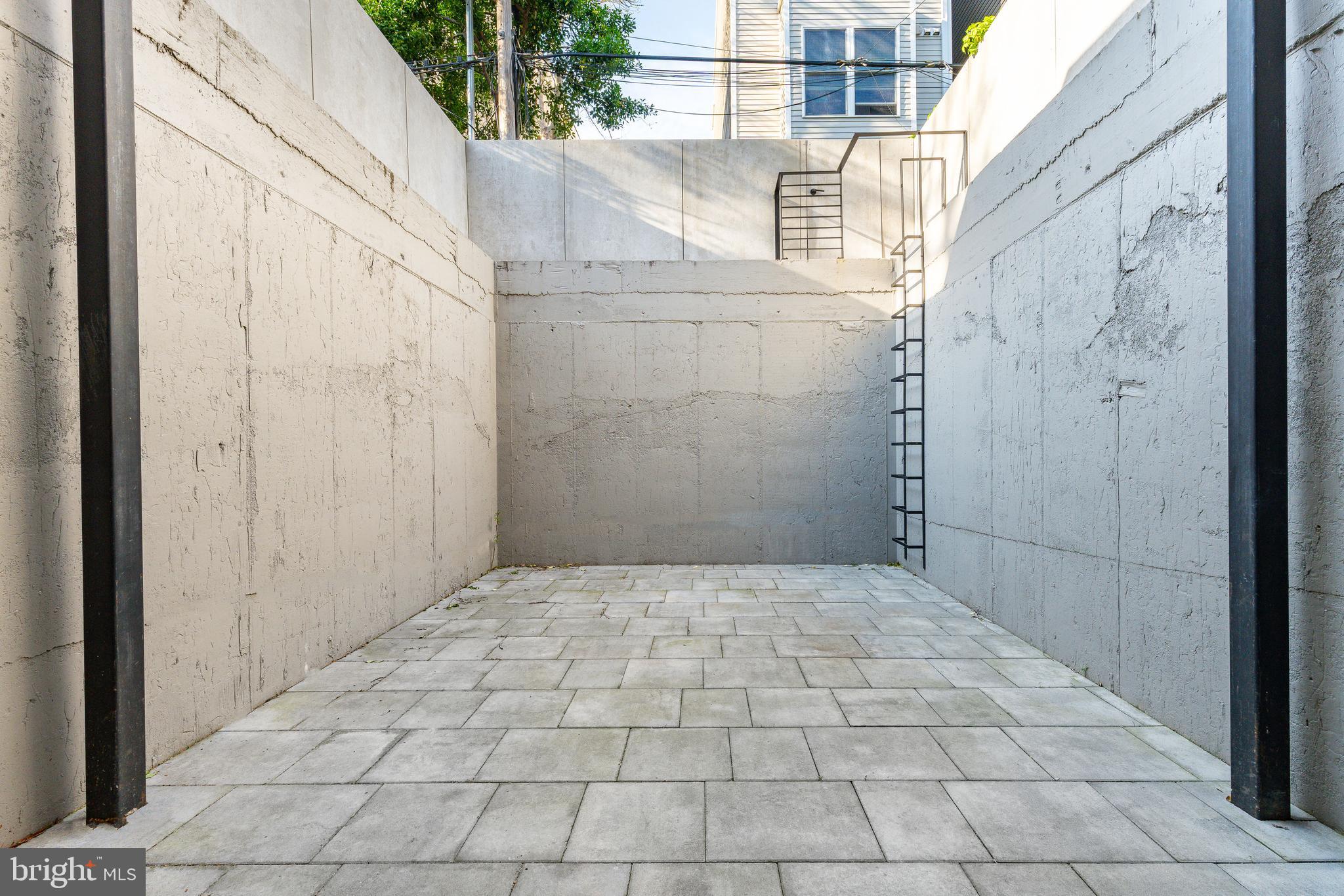 GRADUATE HOSPITAL - Residential Lease