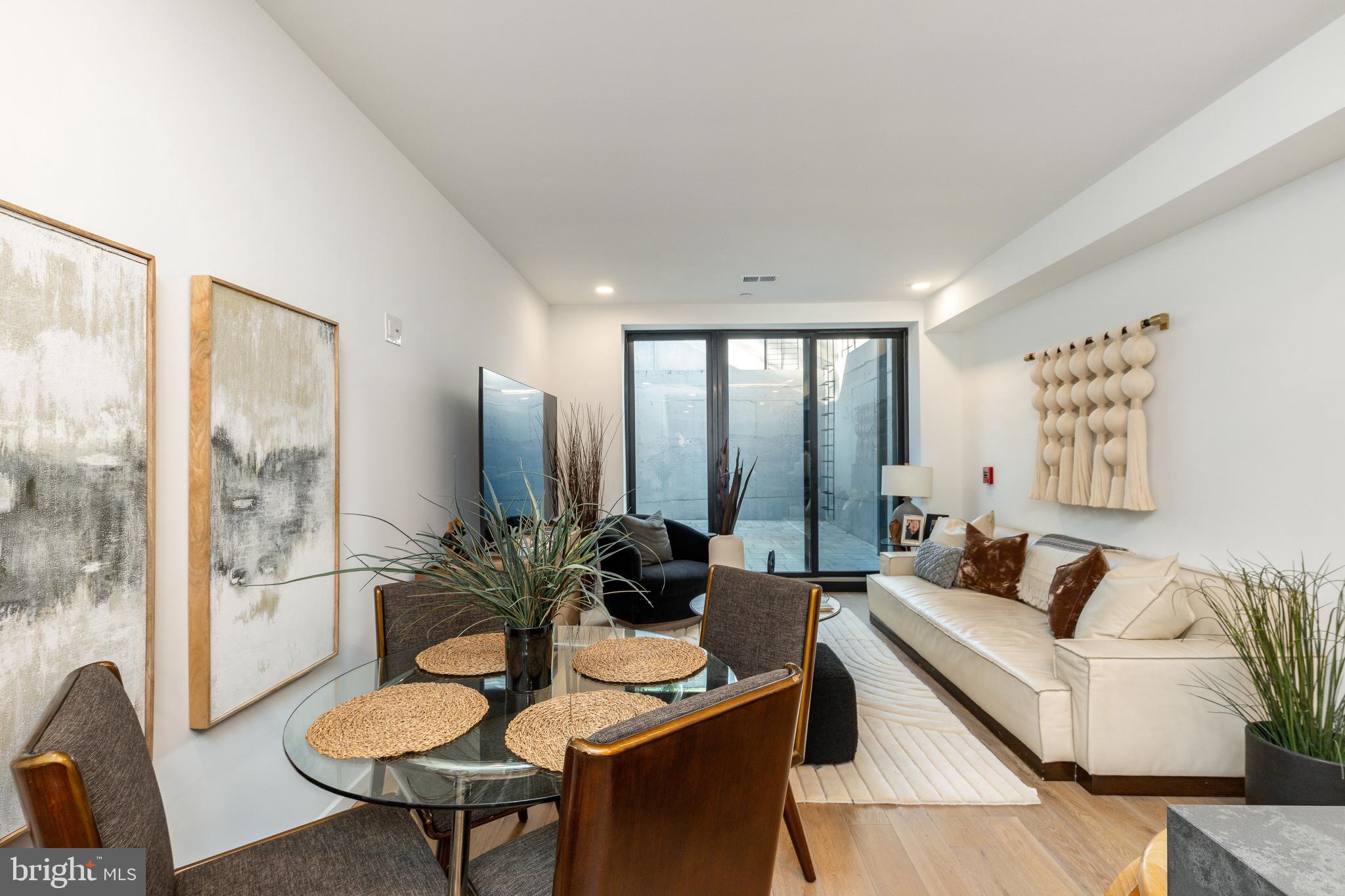 GRADUATE HOSPITAL - Residential Lease