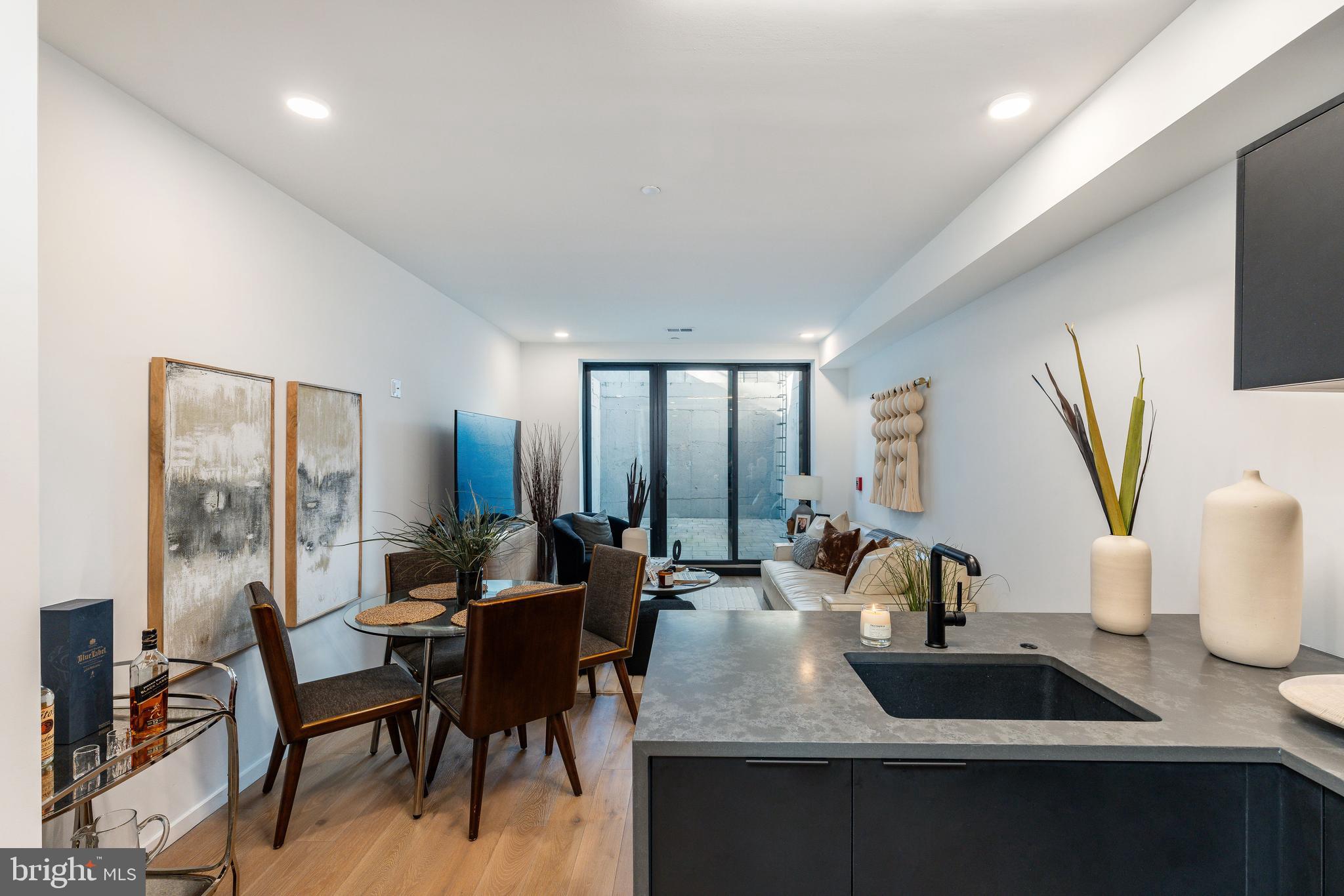 GRADUATE HOSPITAL - Residential Lease