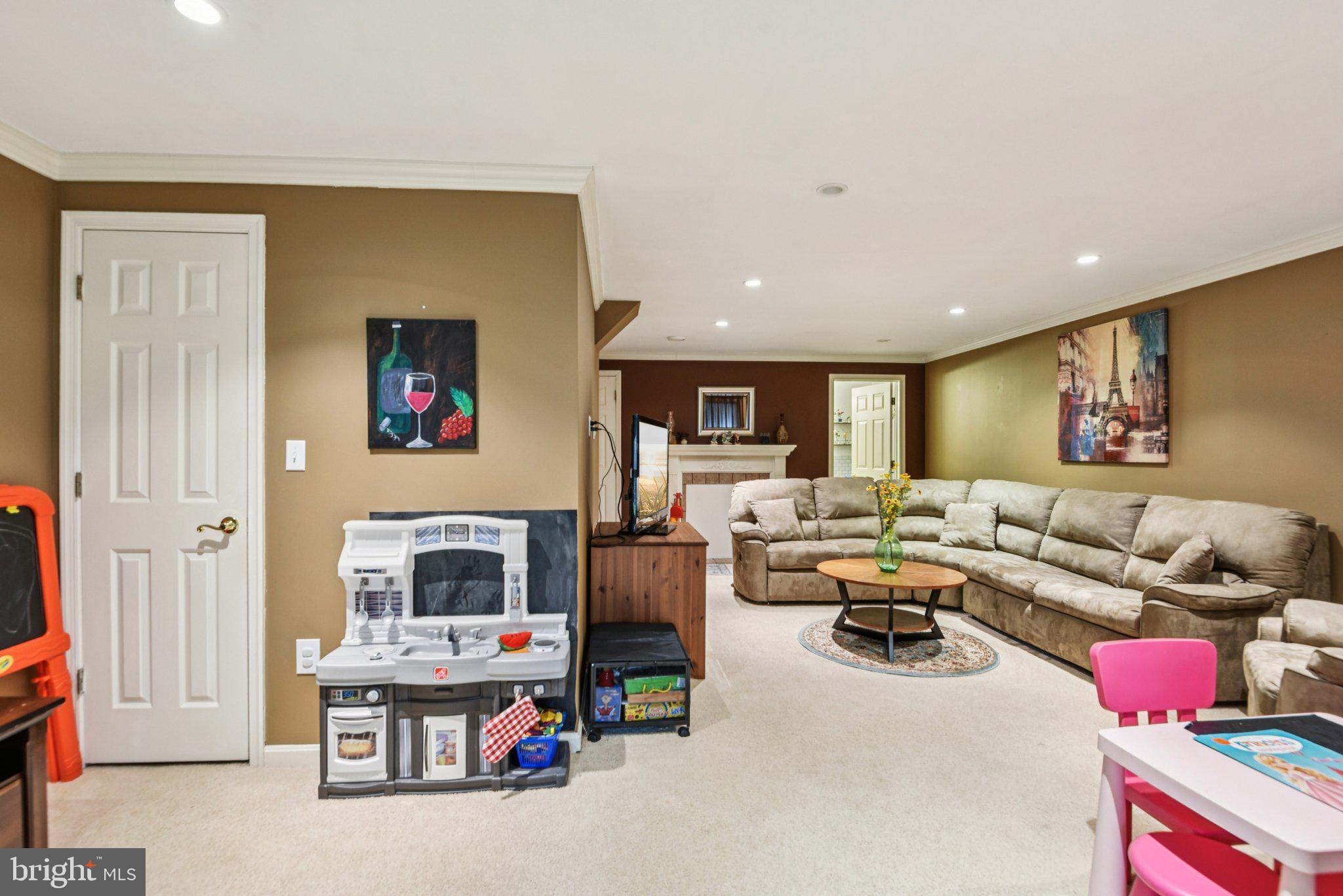 CRISFIELD CROSSING - Residential