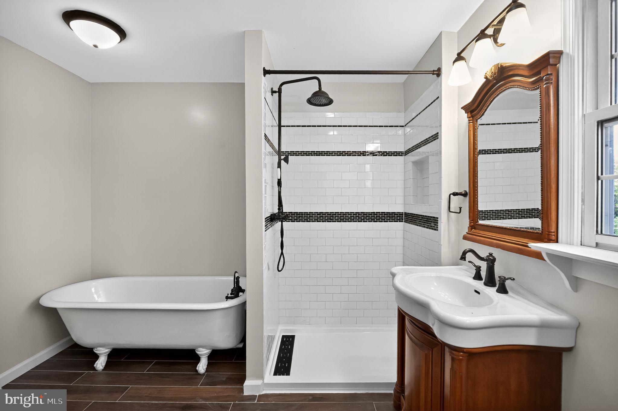 SHEPHERD WEST - Residential