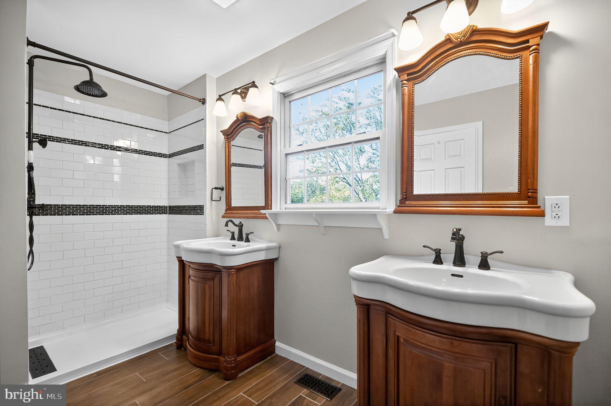 SHEPHERD WEST - Residential