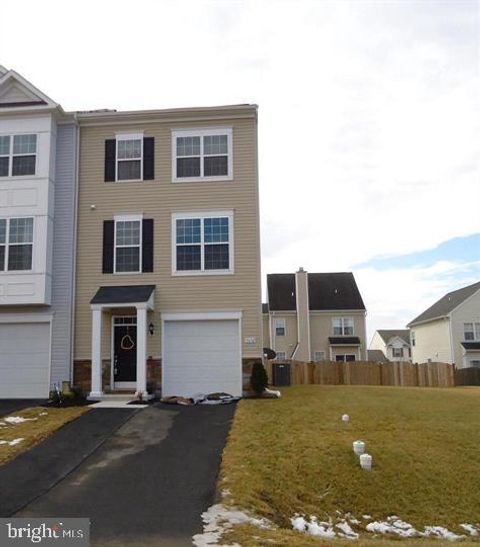 3632 OAKLEY LANE GREENCASTLE PA 17225