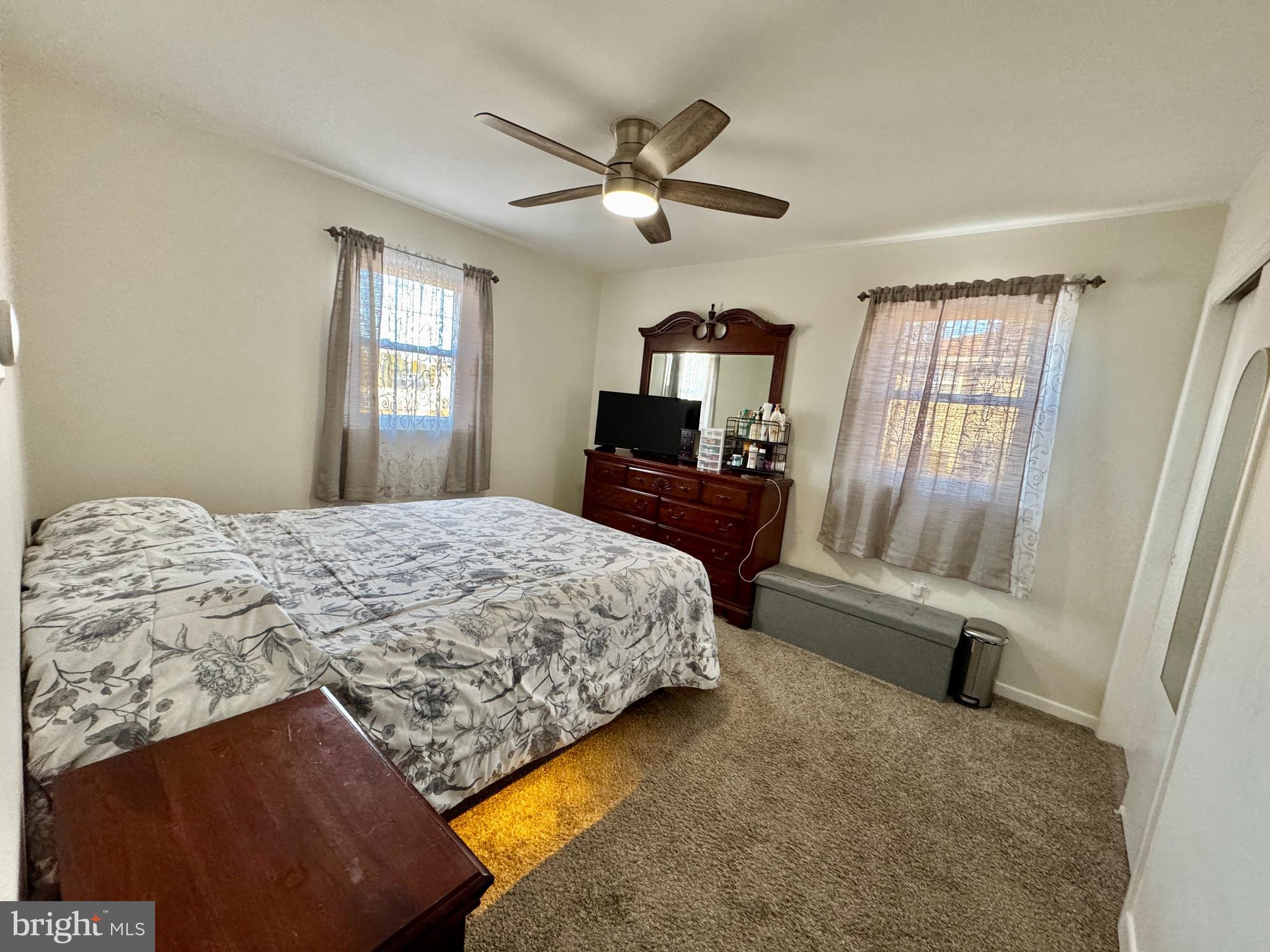 NEWBURG HOMES - Residential