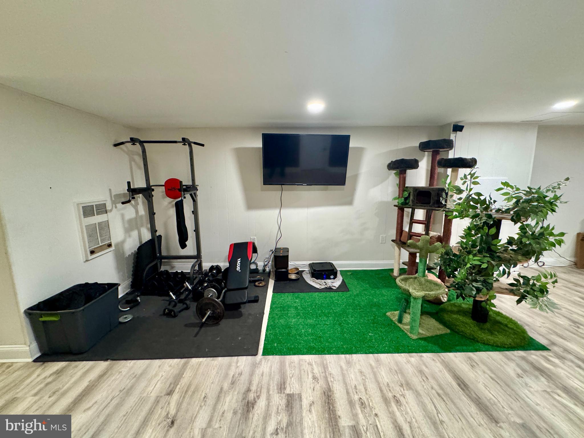 NEWBURG HOMES - Residential