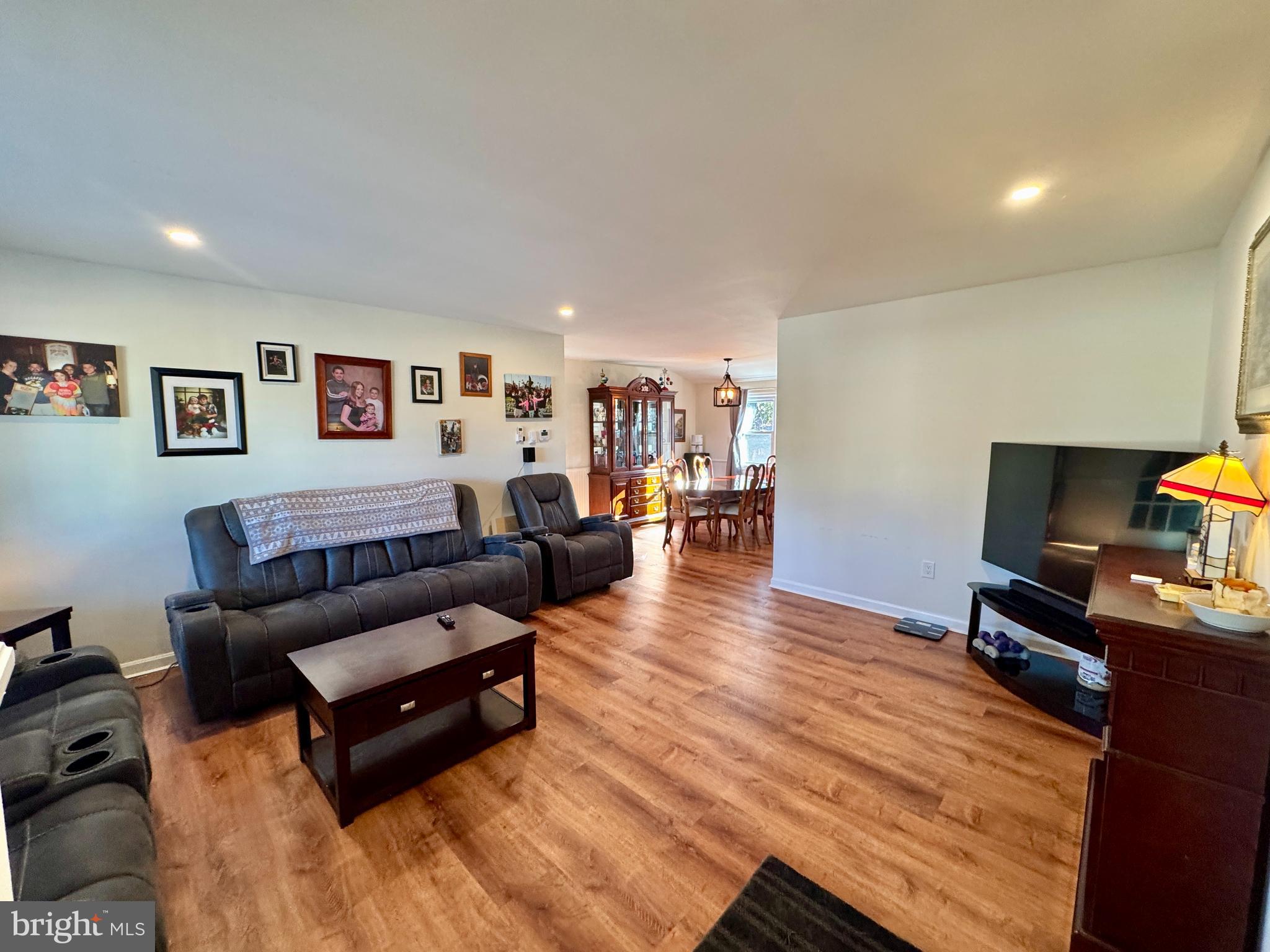 NEWBURG HOMES - Residential