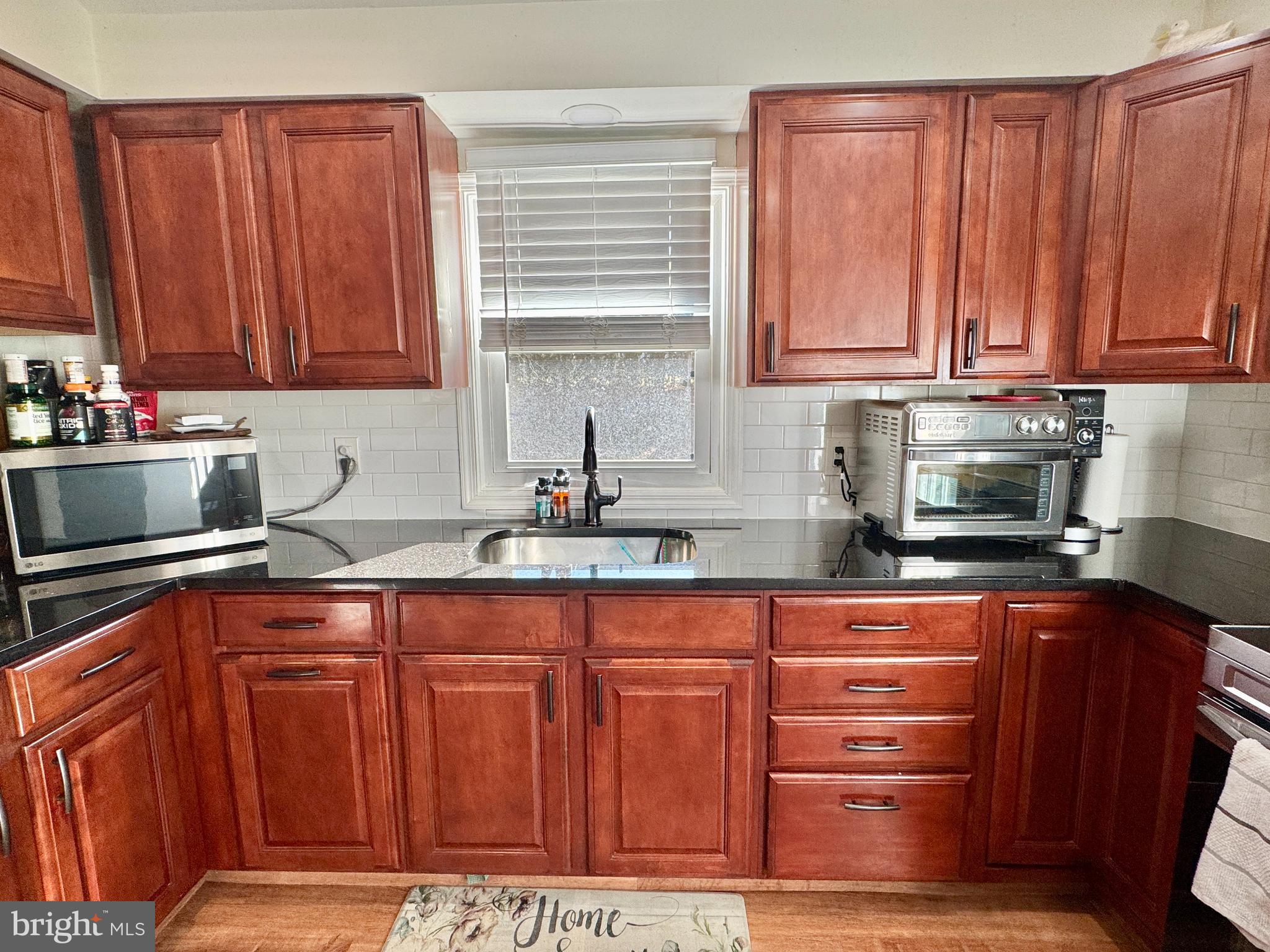 NEWBURG HOMES - Residential