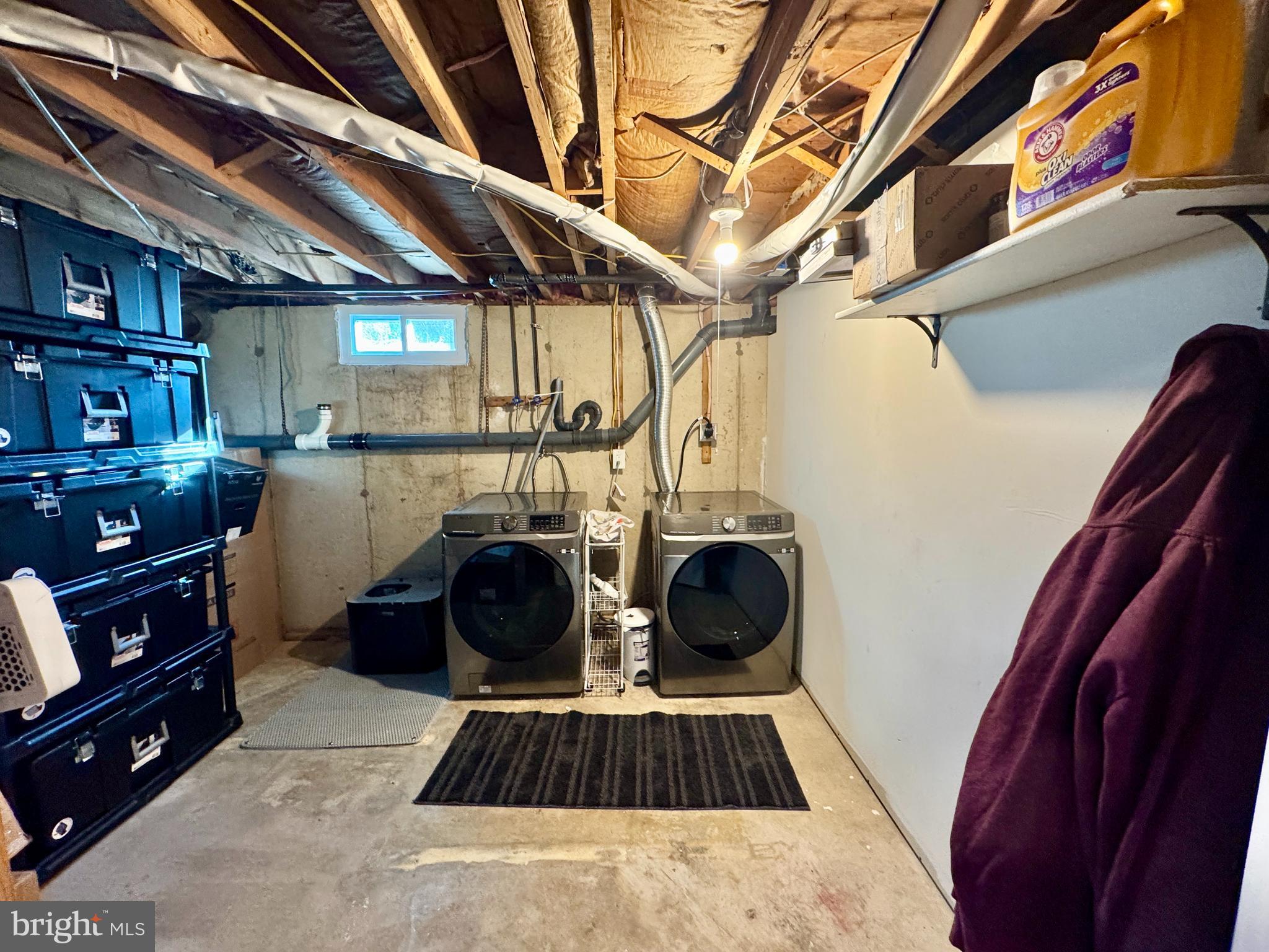 NEWBURG HOMES - Residential