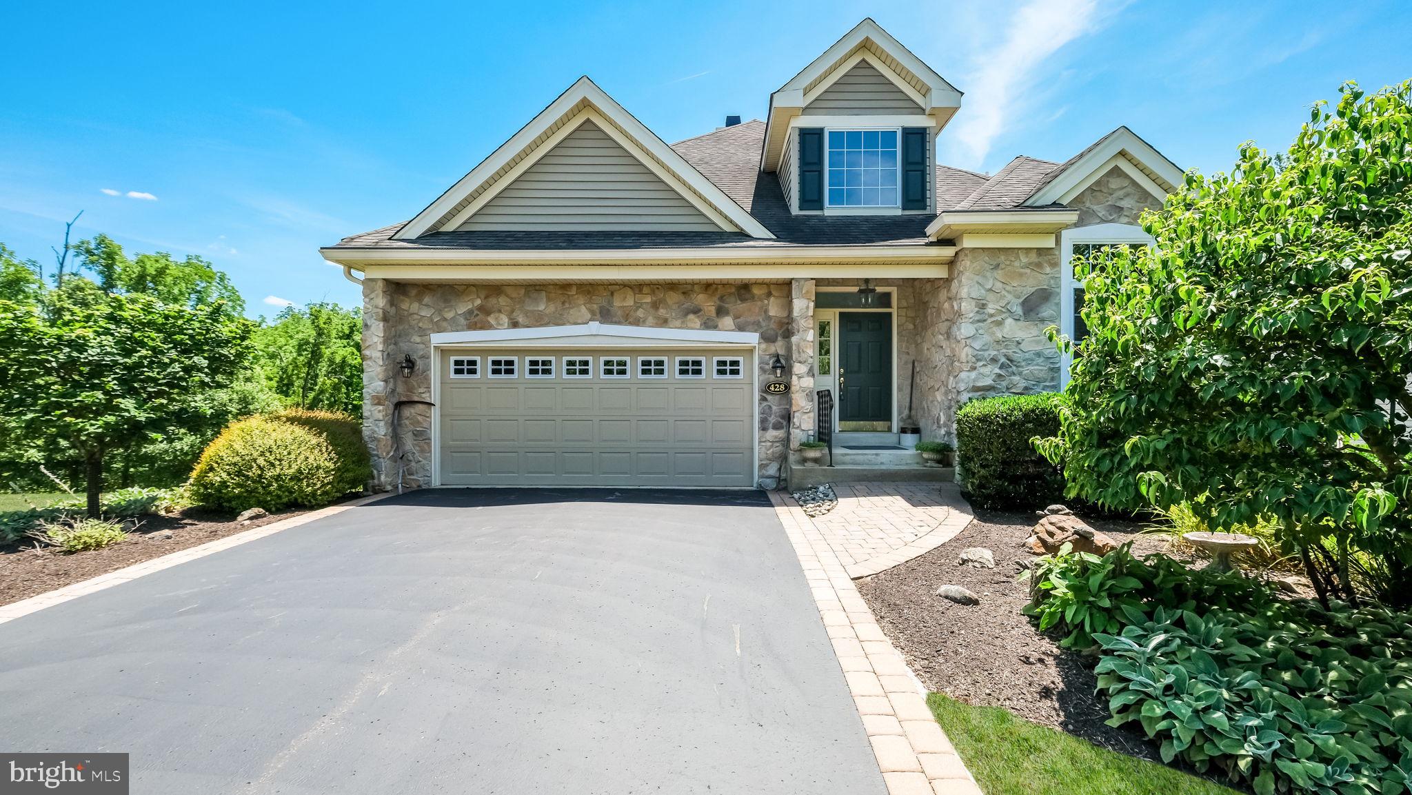 FOX RUN PRESERVE - Residential