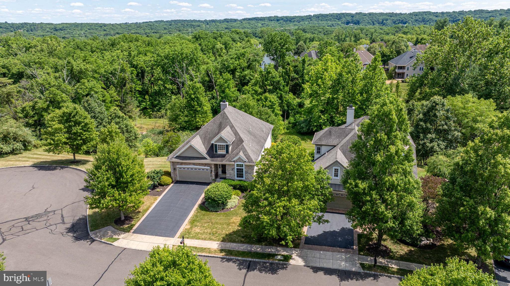 FOX RUN PRESERVE - Residential