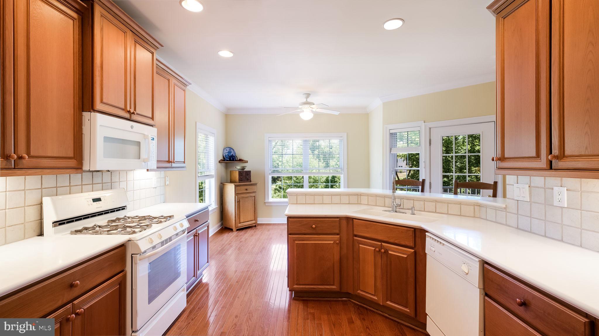 FOX RUN PRESERVE - Residential