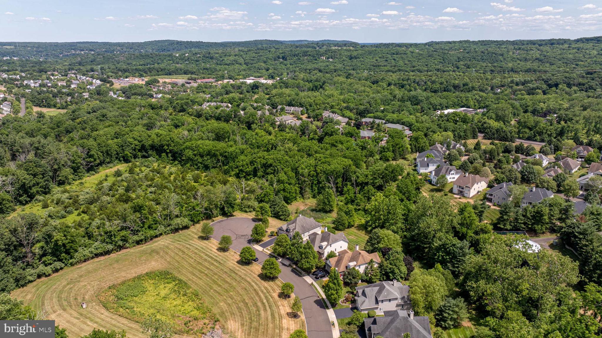 FOX RUN PRESERVE - Residential