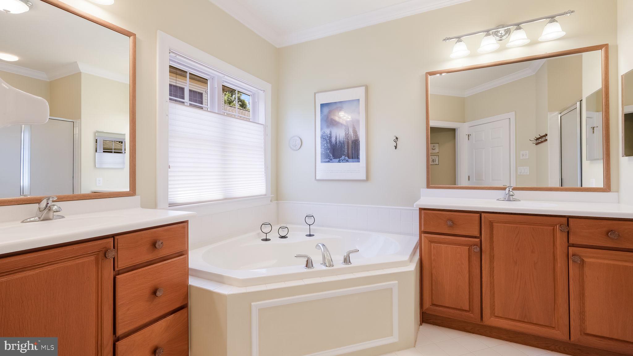 FOX RUN PRESERVE - Residential