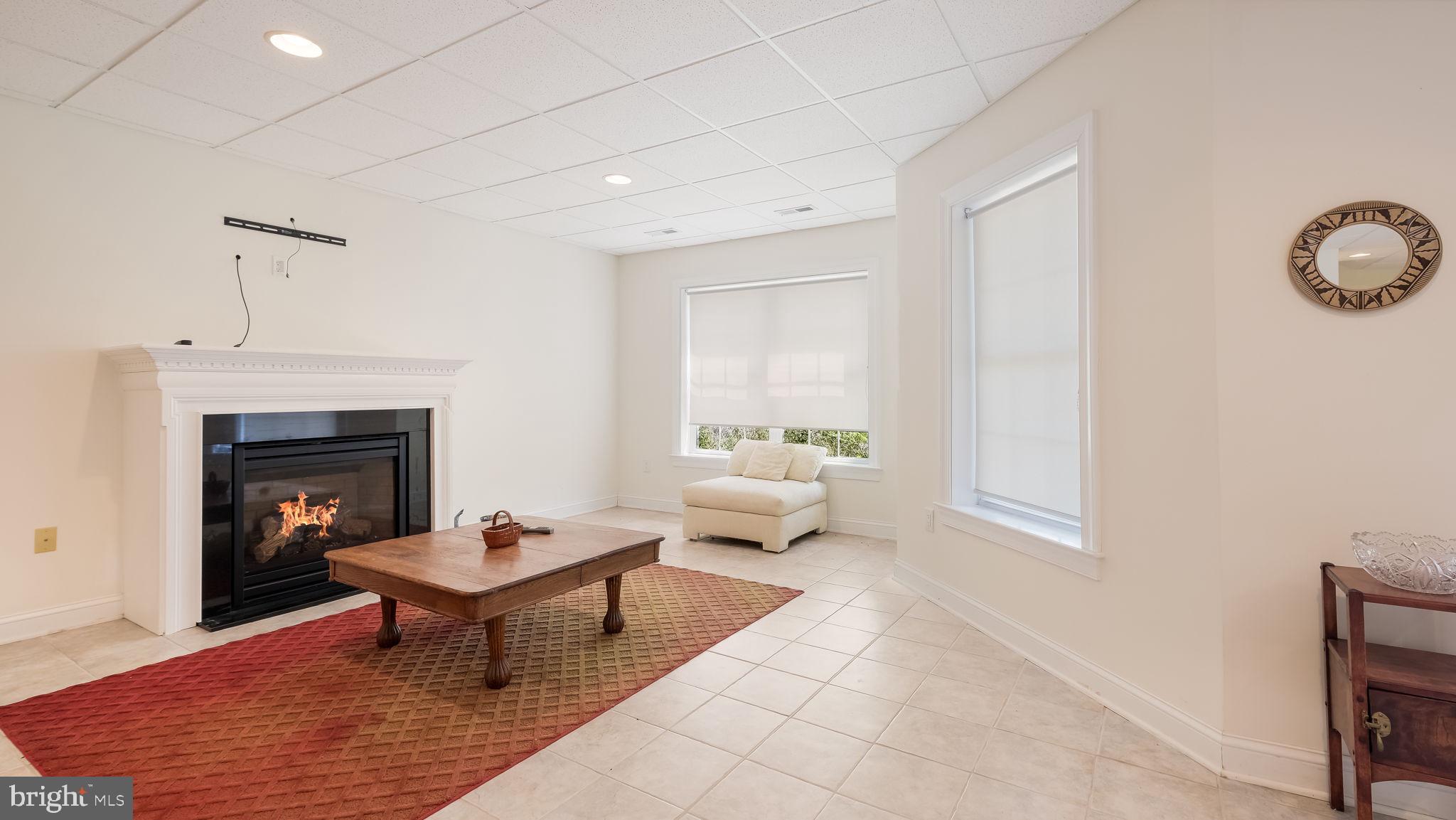 FOX RUN PRESERVE - Residential