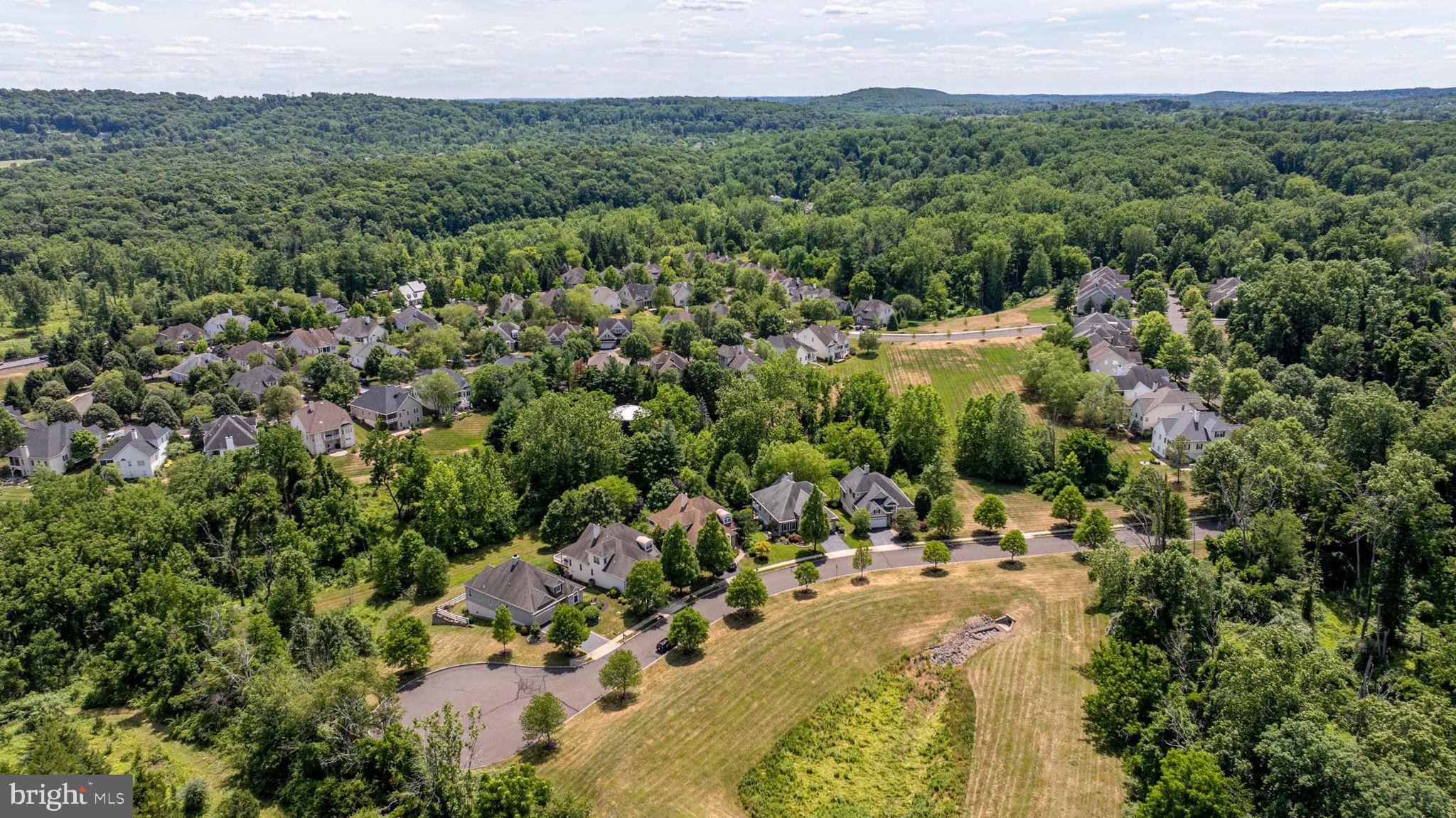 FOX RUN PRESERVE - Residential