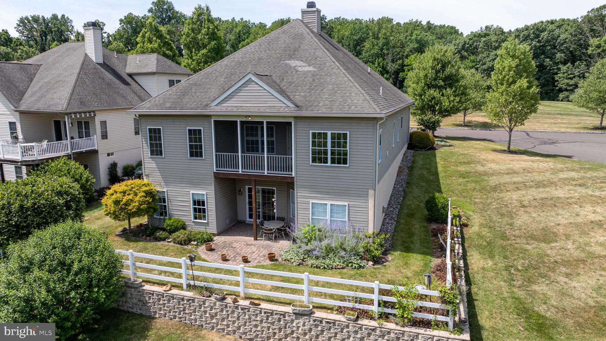 FOX RUN PRESERVE - Residential