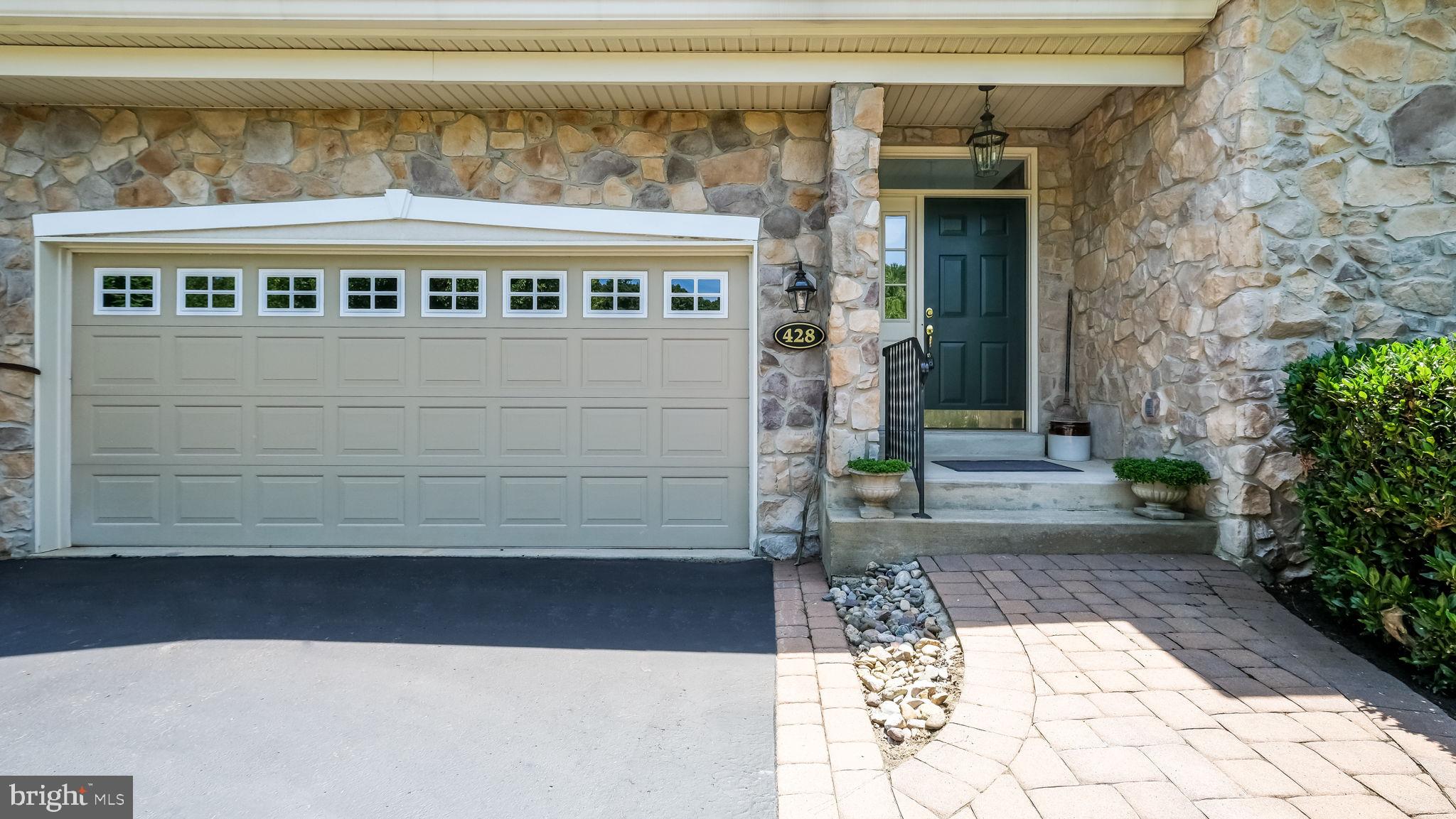 FOX RUN PRESERVE - Residential