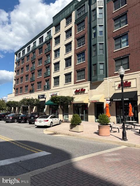 LOCUST POINT - Residential Lease