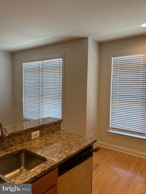 LOCUST POINT - Residential Lease