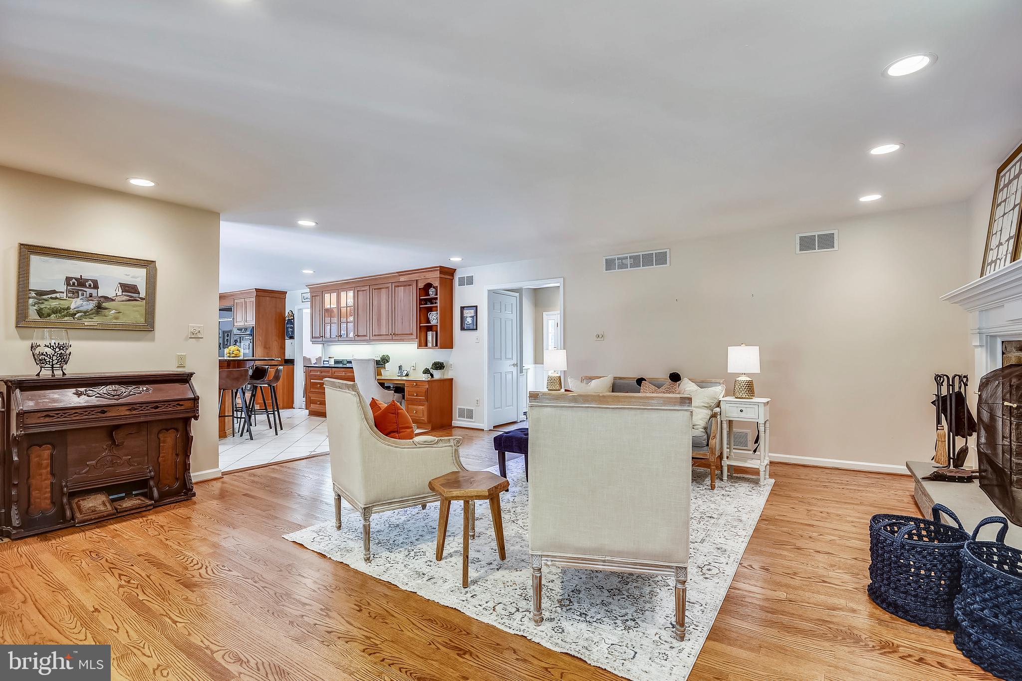 HUNT CUP HILL - Residential