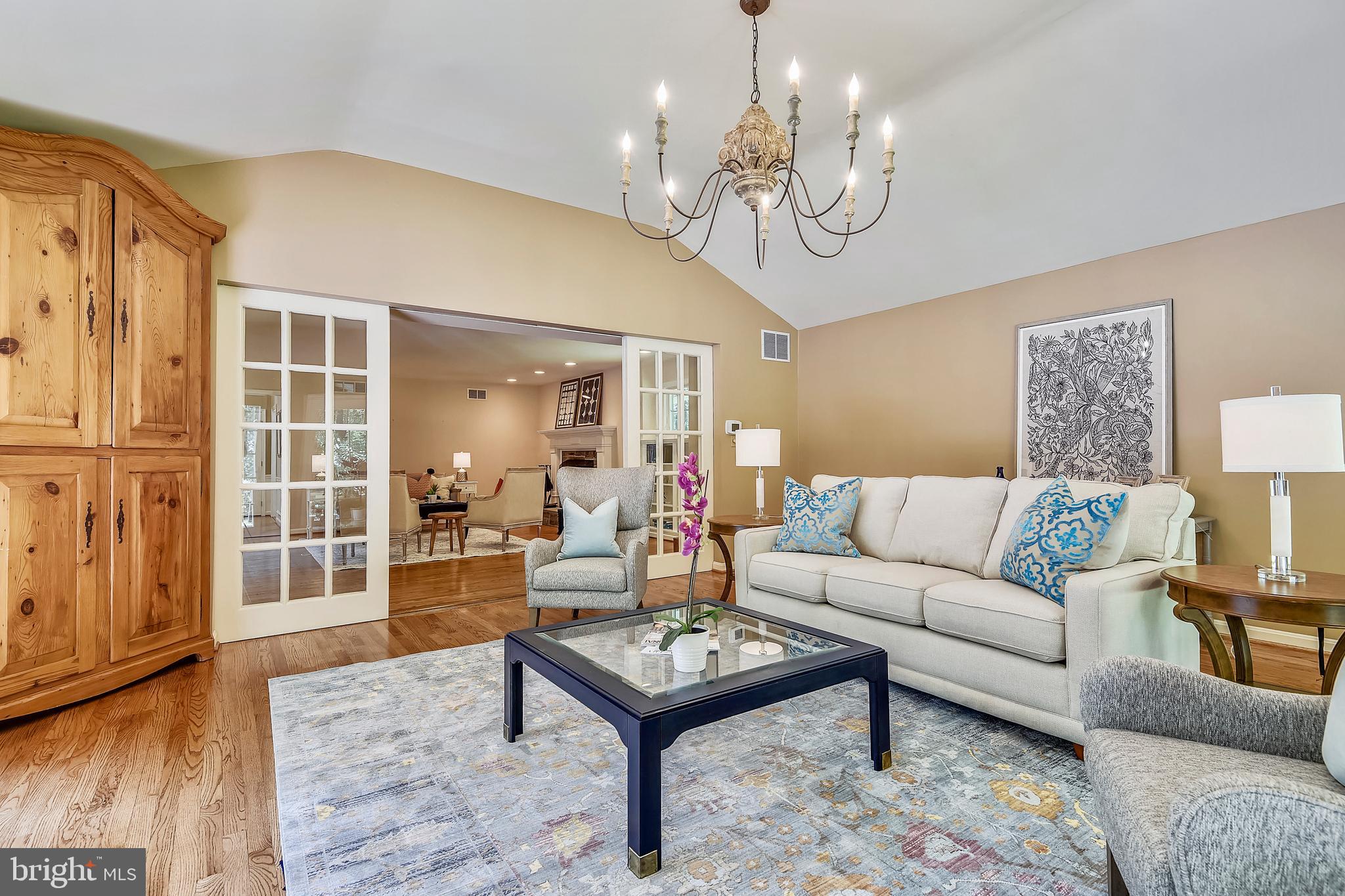 HUNT CUP HILL - Residential