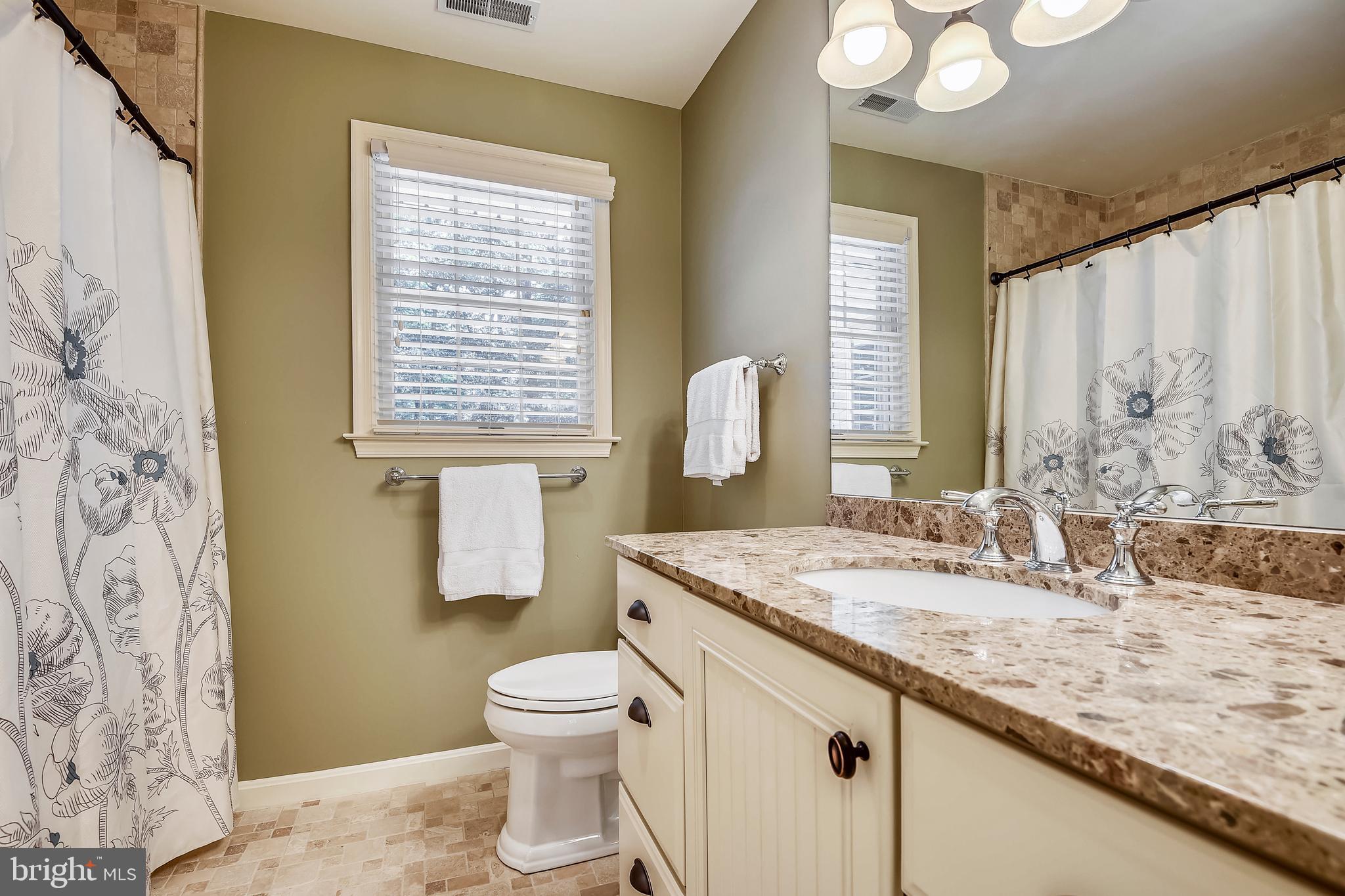 HUNT CUP HILL - Residential