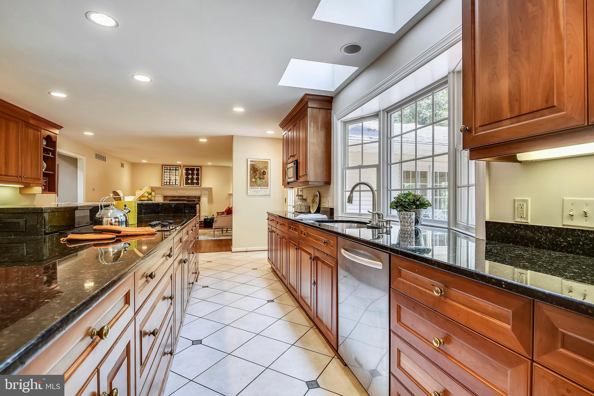 HUNT CUP HILL - Residential