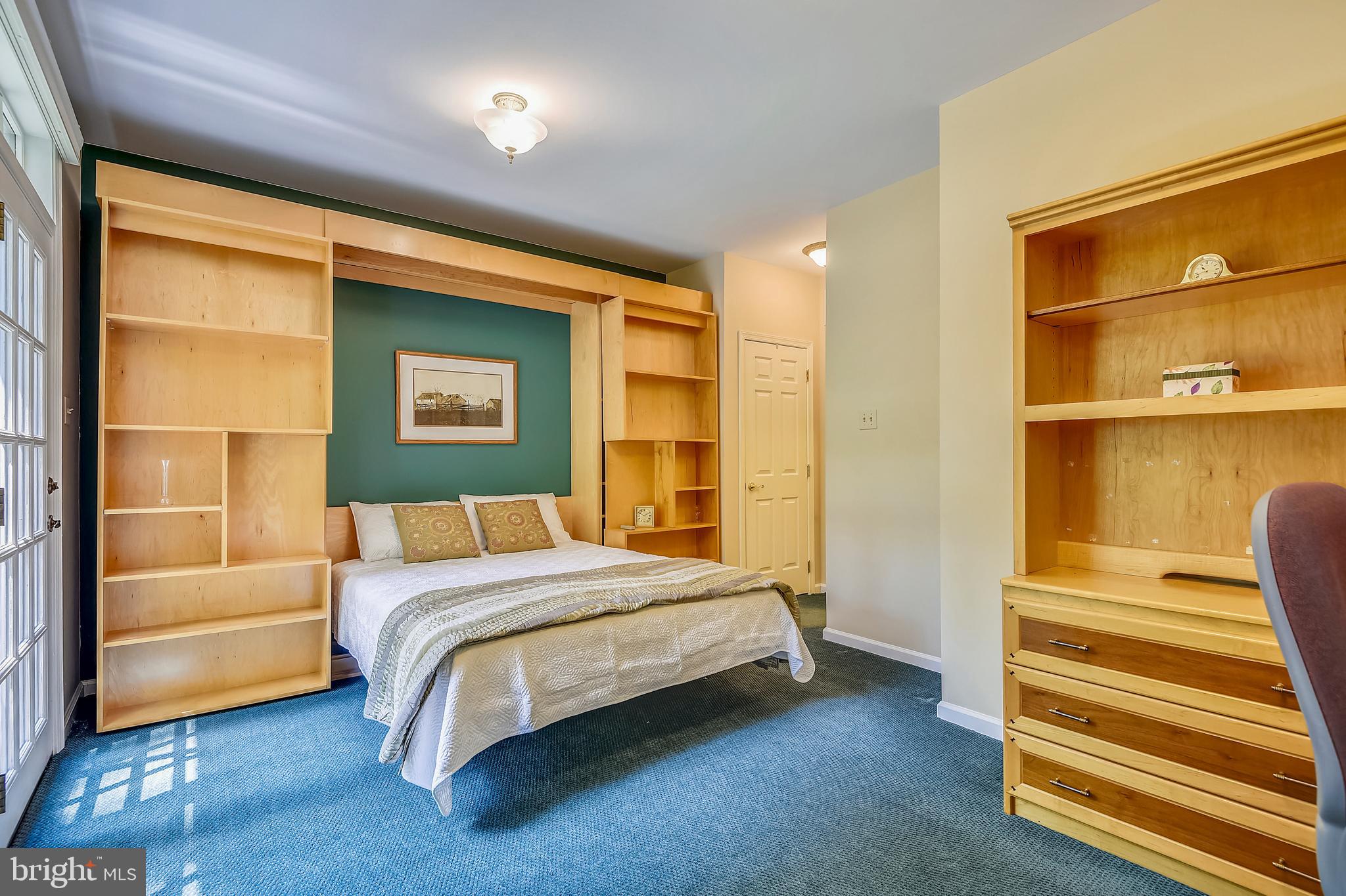 HUNT CUP HILL - Residential