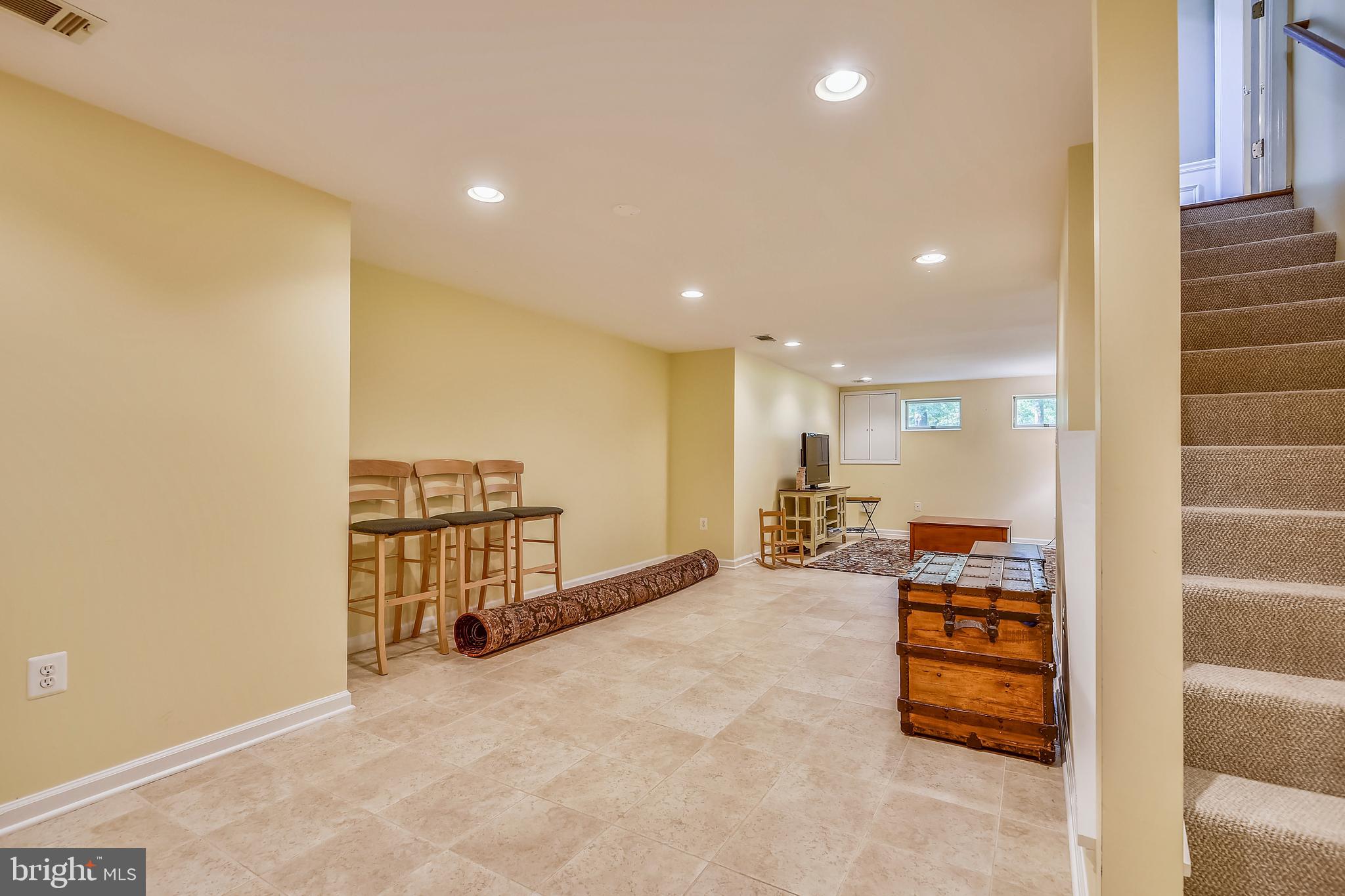 HUNT CUP HILL - Residential