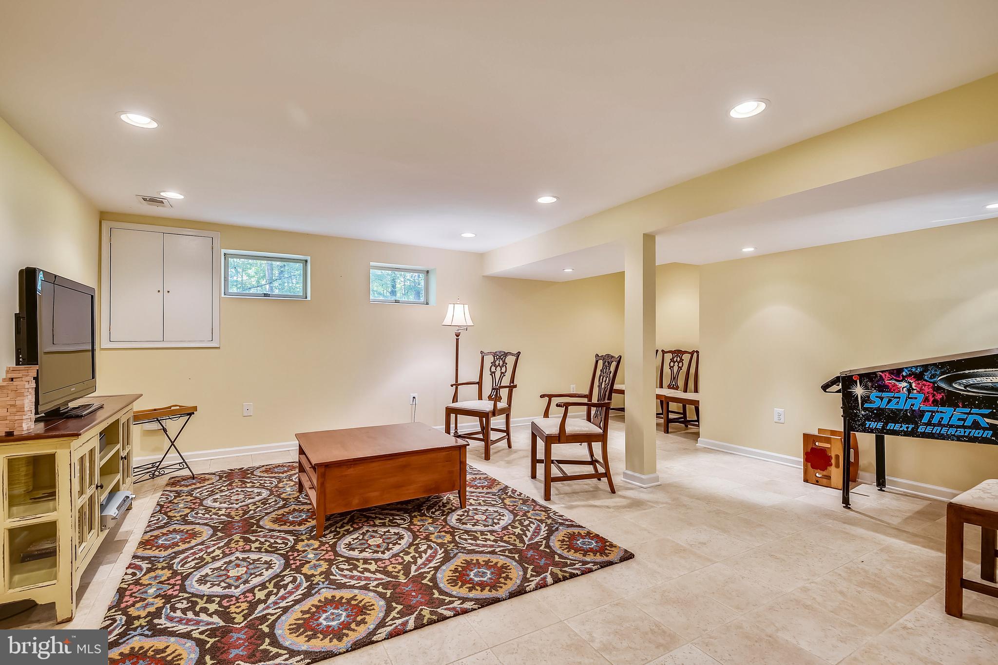 HUNT CUP HILL - Residential