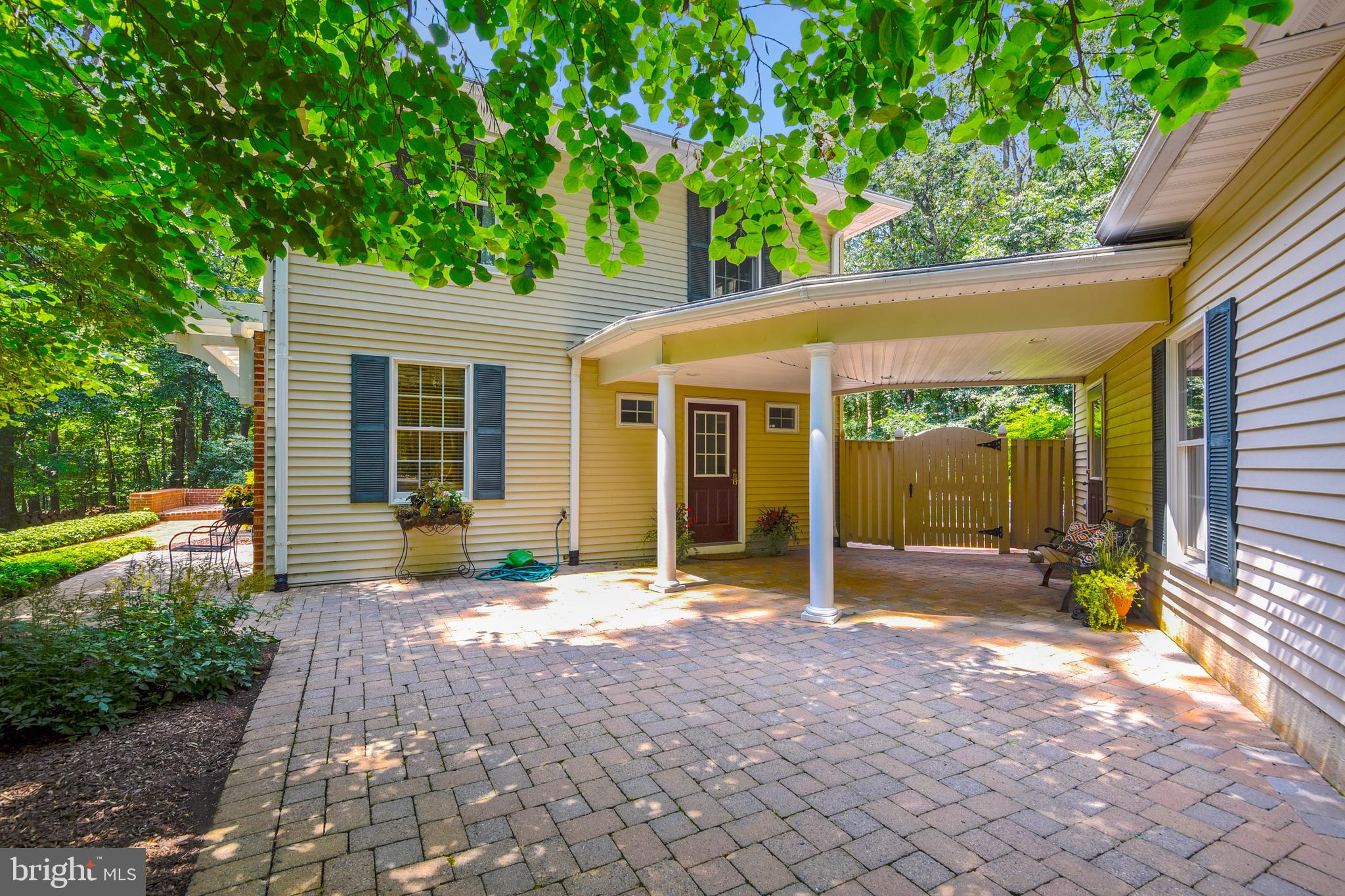 HUNT CUP HILL - Residential