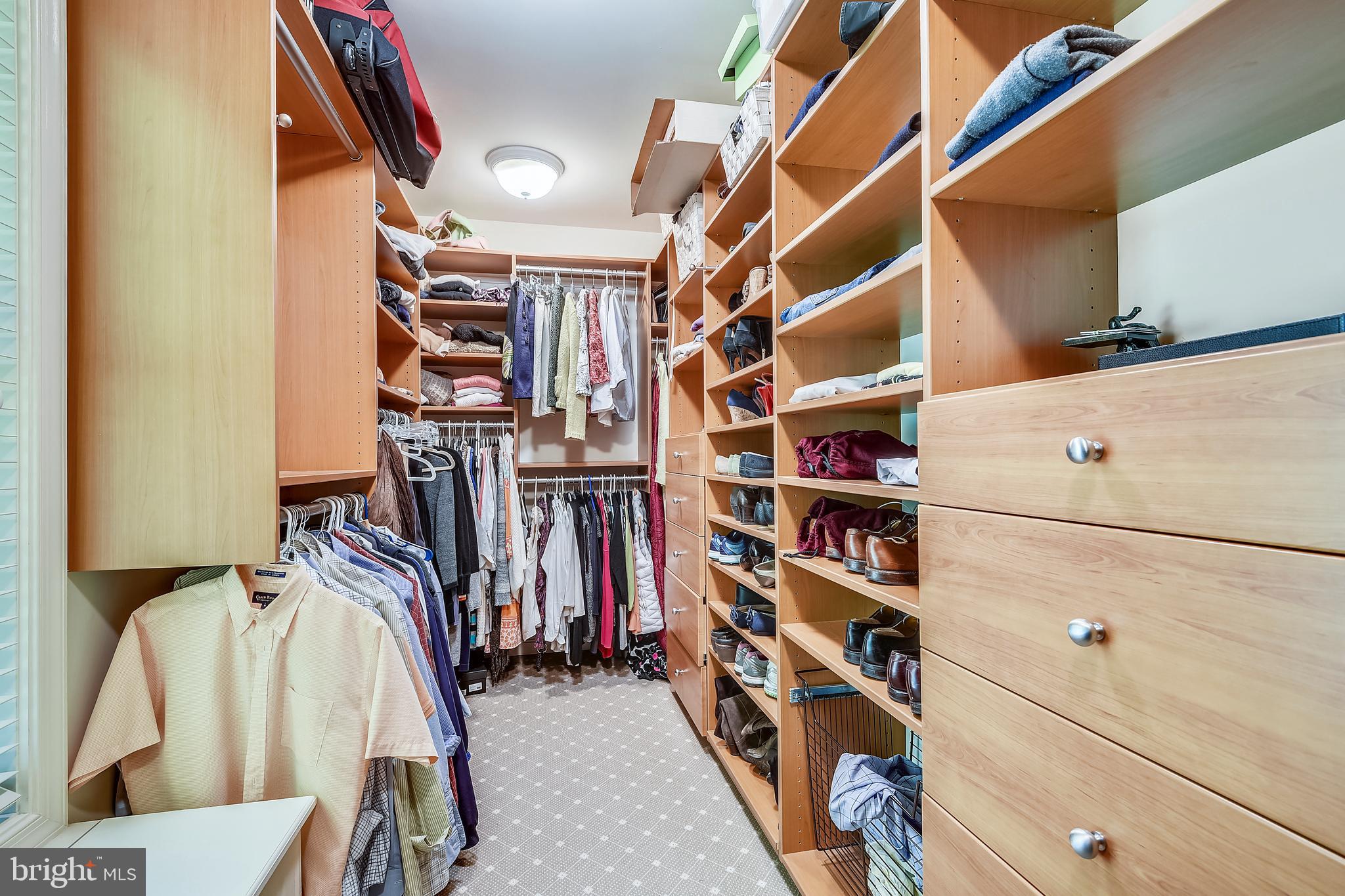 HUNT CUP HILL - Residential