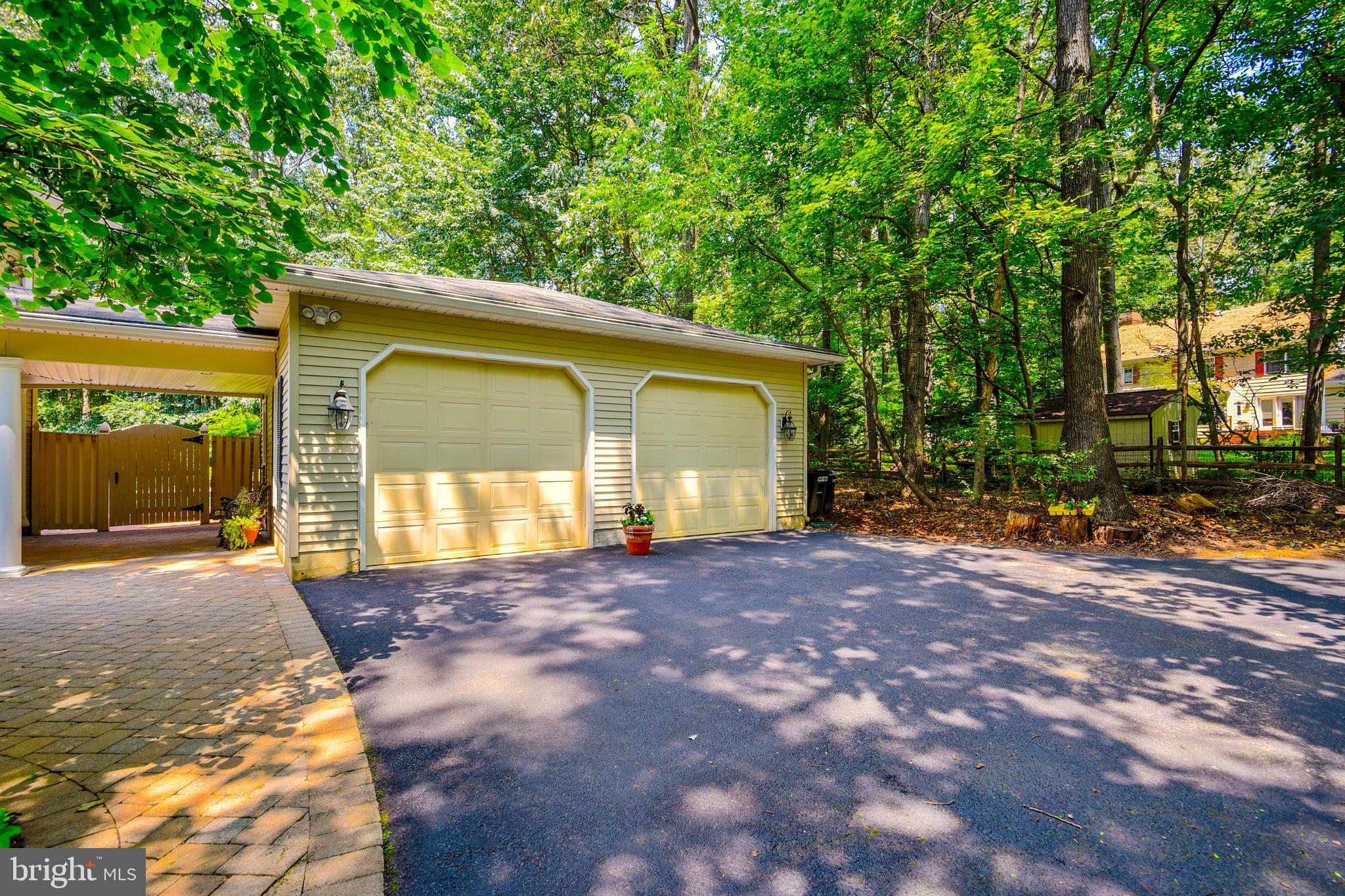 HUNT CUP HILL - Residential