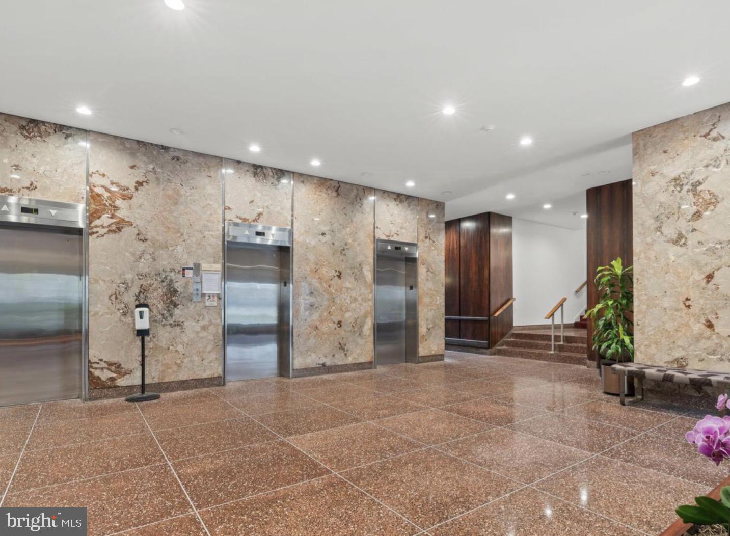 RIVER PARK - Residential