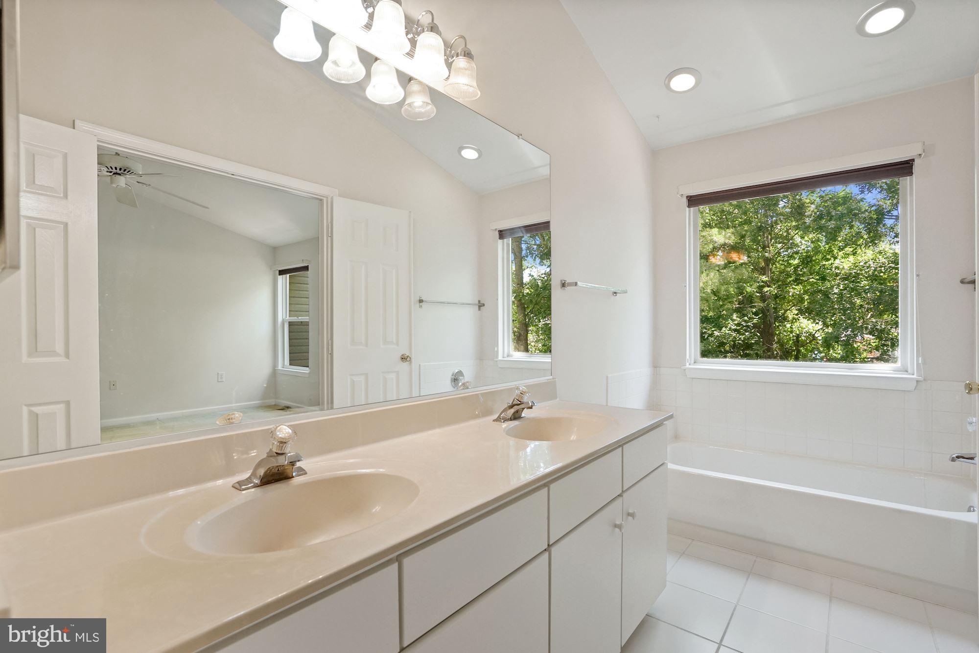 BRYARTON - Residential