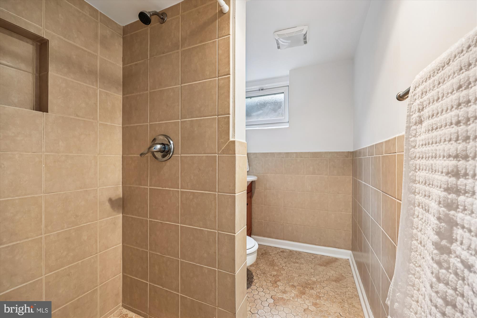 WILLERBURN ACRES - Residential Lease