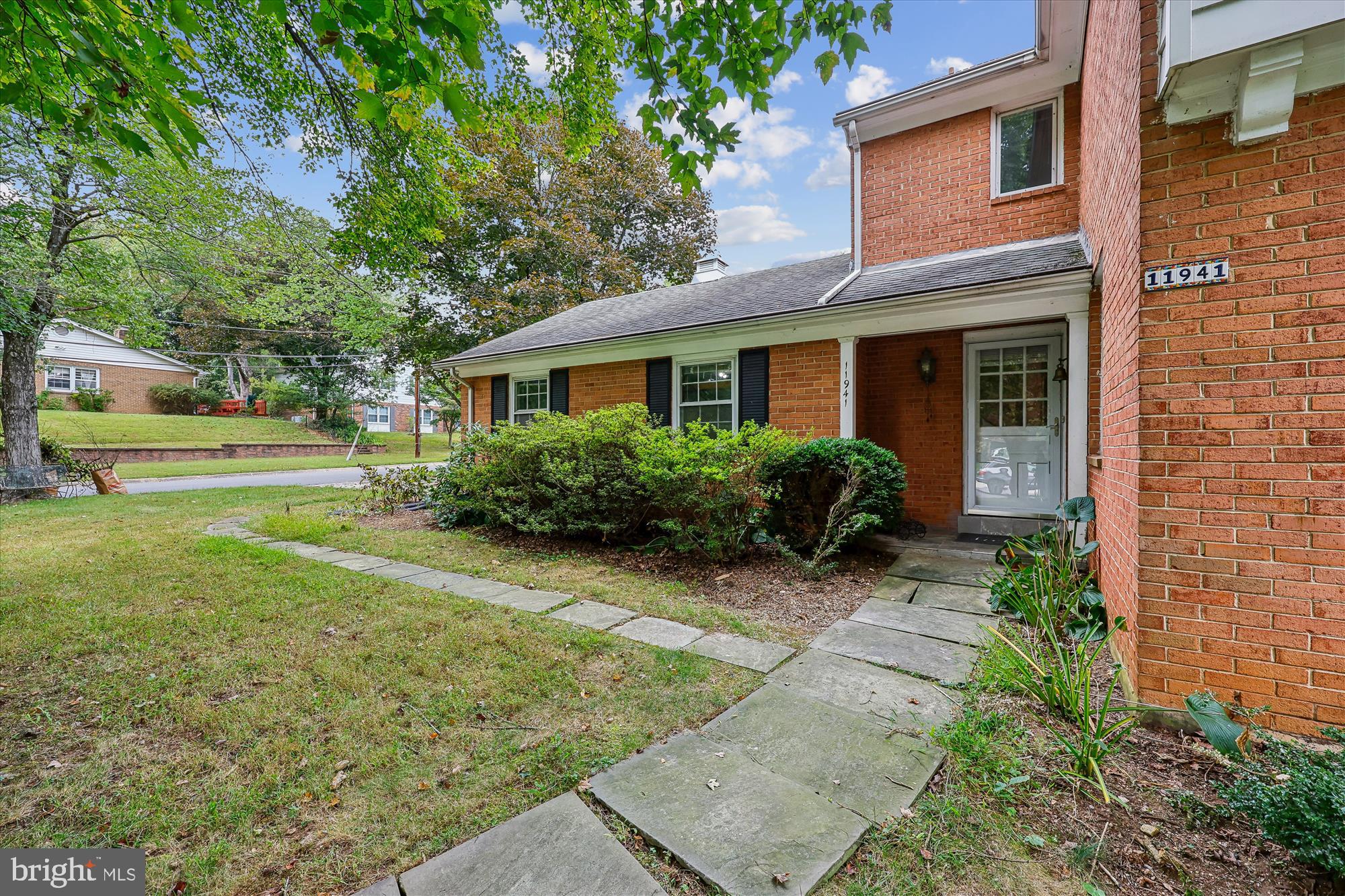 WILLERBURN ACRES - Residential Lease