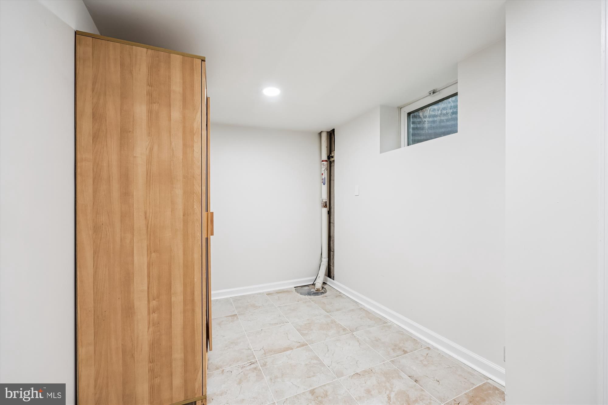 WILLERBURN ACRES - Residential Lease