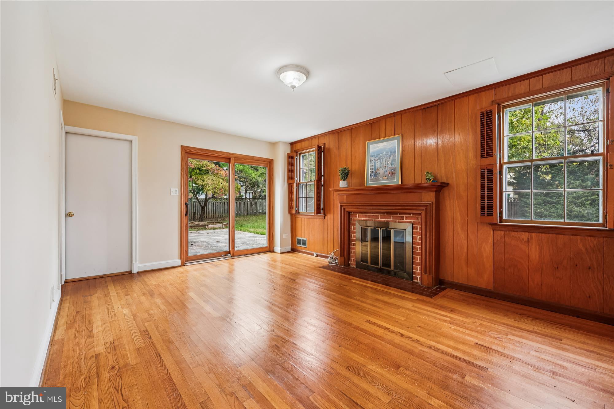 WILLERBURN ACRES - Residential Lease