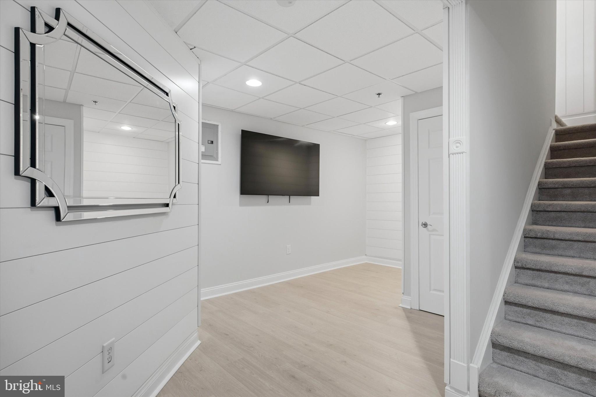 WHITELAND HILLS - Residential