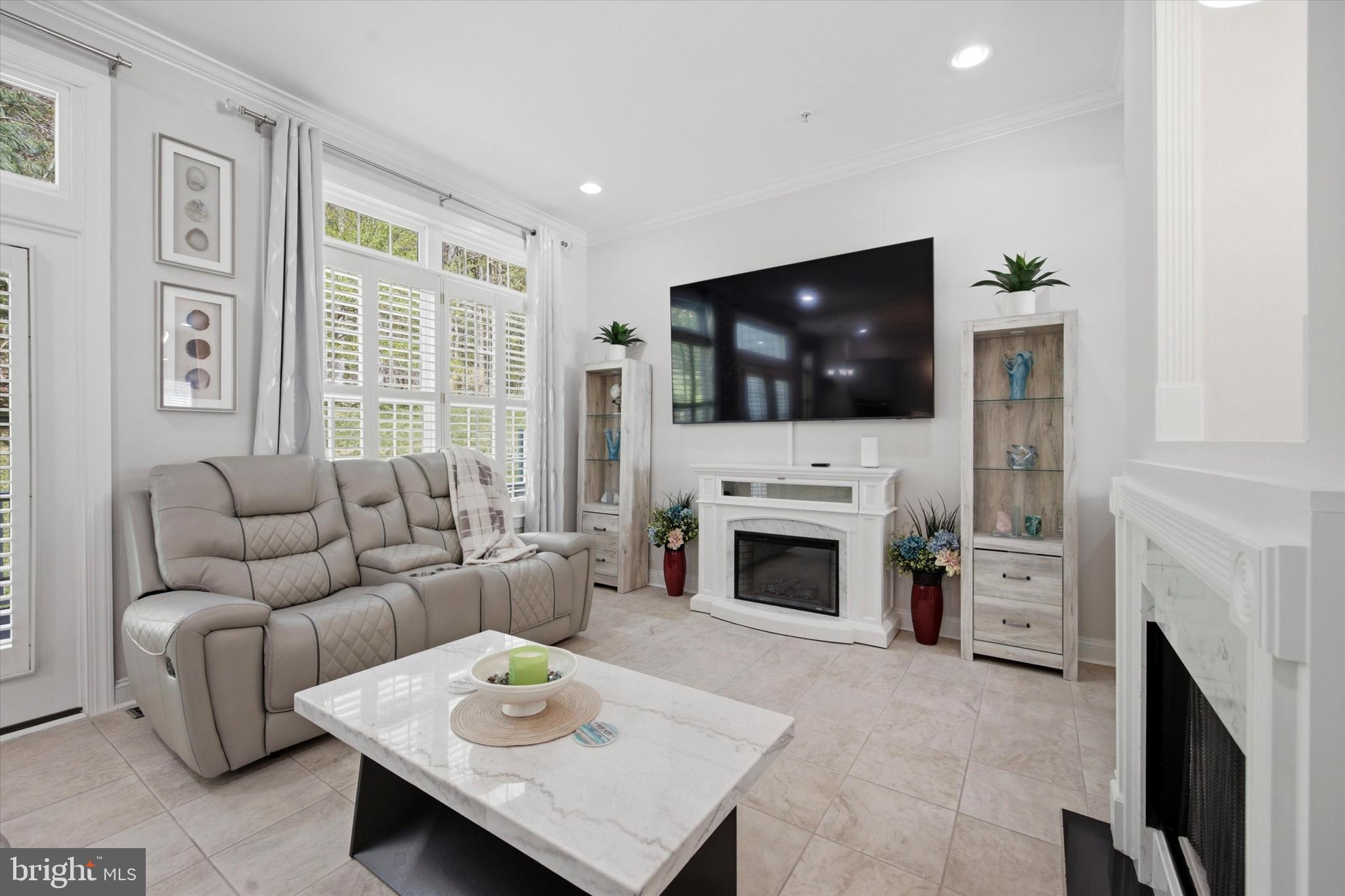 WHITELAND HILLS - Residential