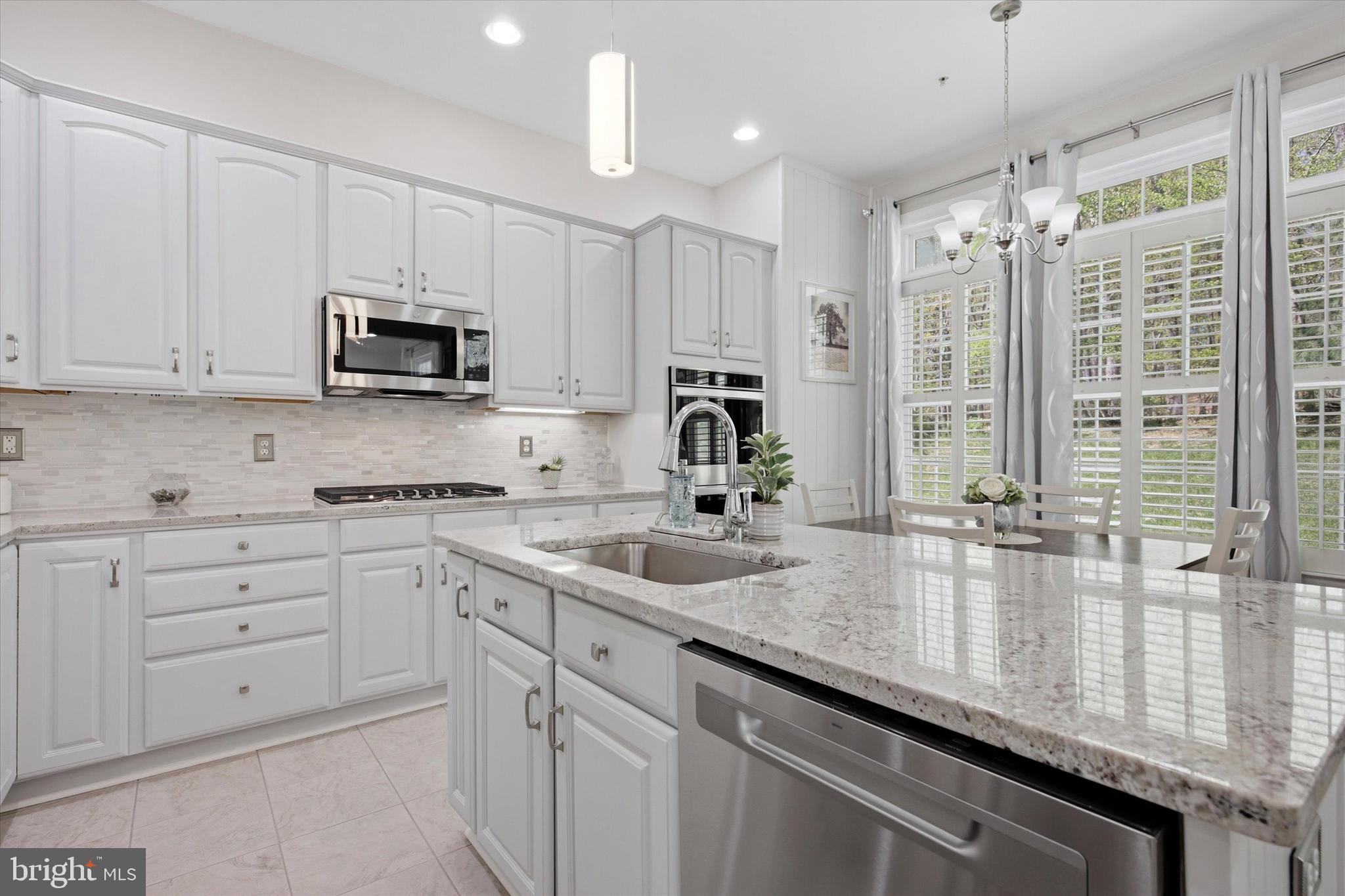 WHITELAND HILLS - Residential