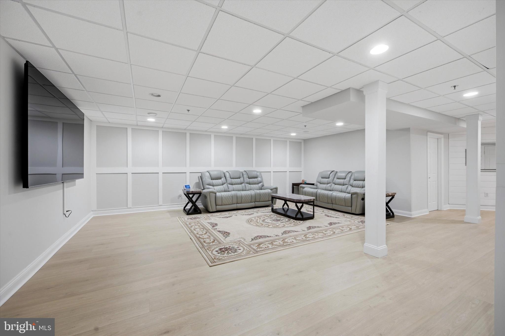 WHITELAND HILLS - Residential