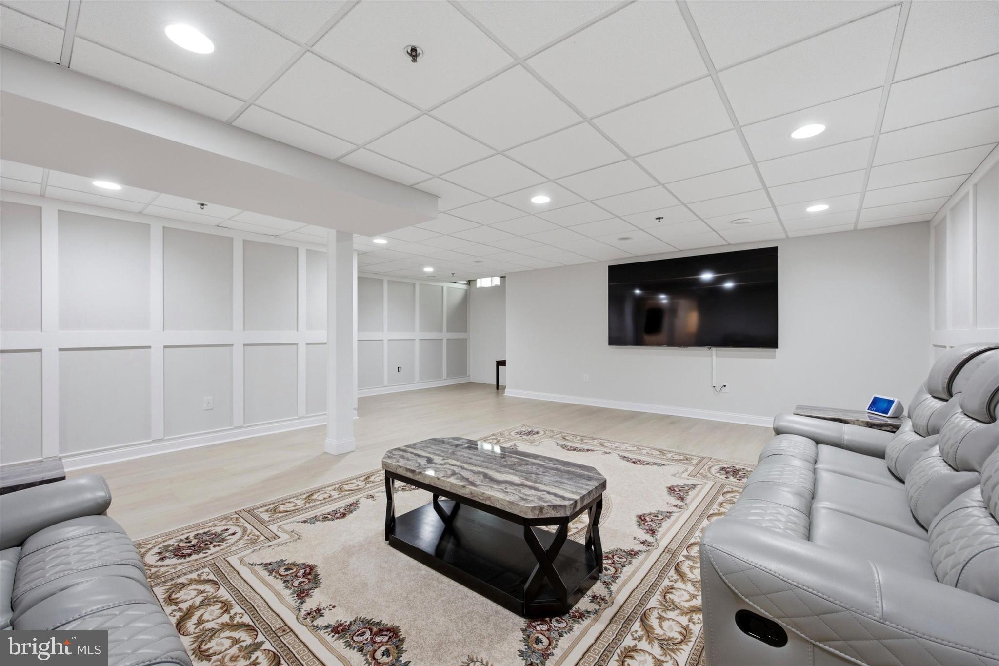 WHITELAND HILLS - Residential