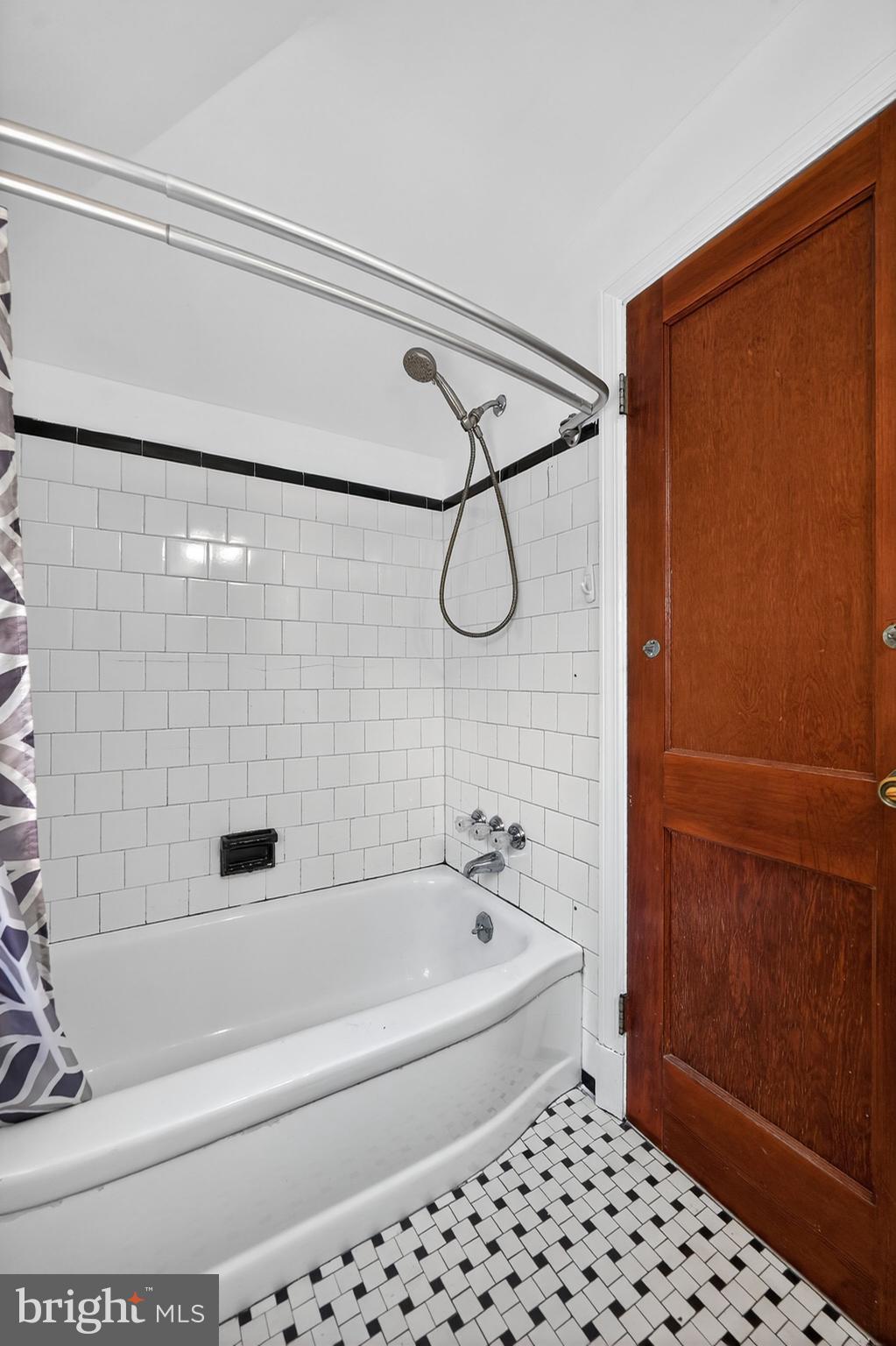 RIDGEWOOD - Residential